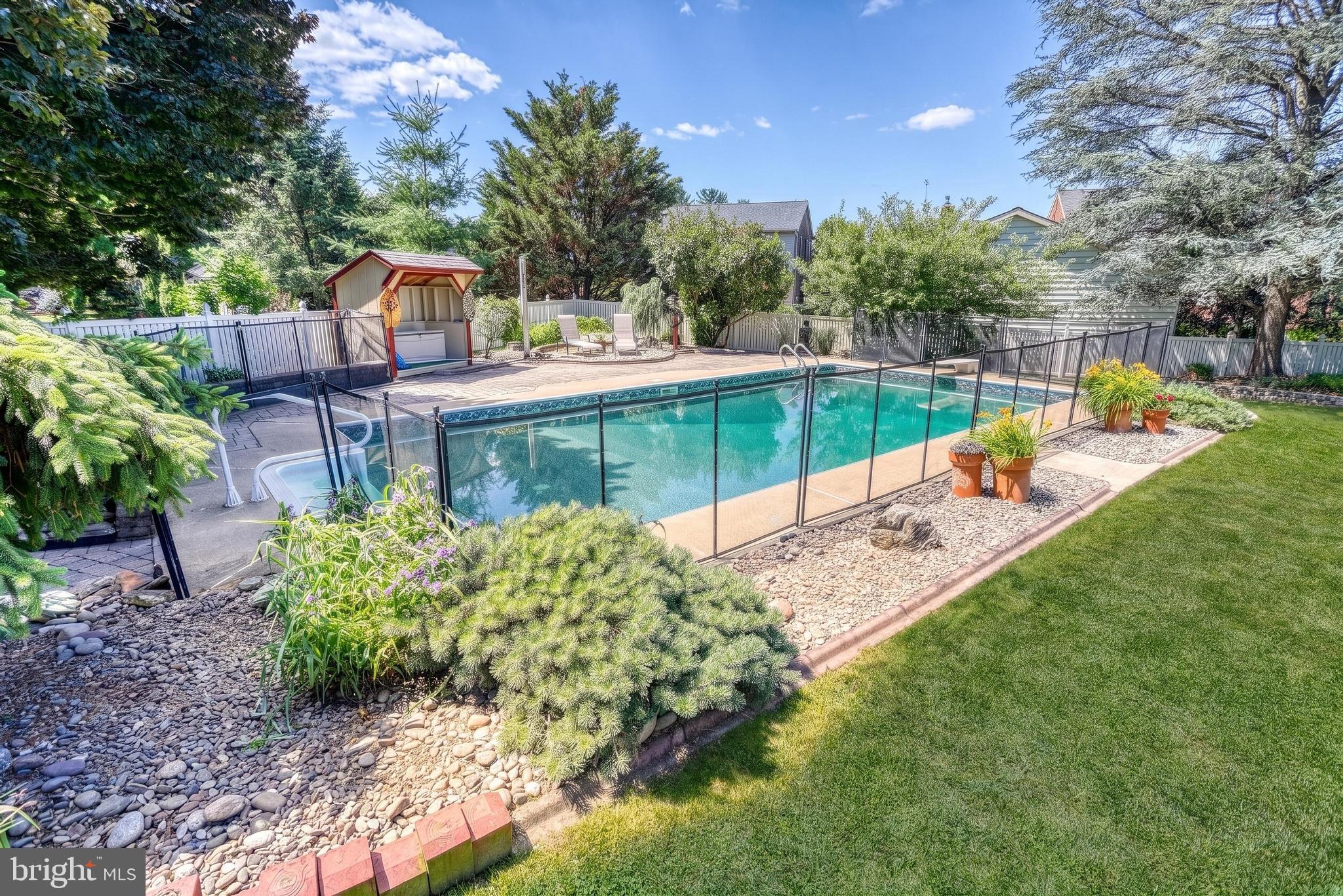 LINCOLN HEIGHTS - Residential