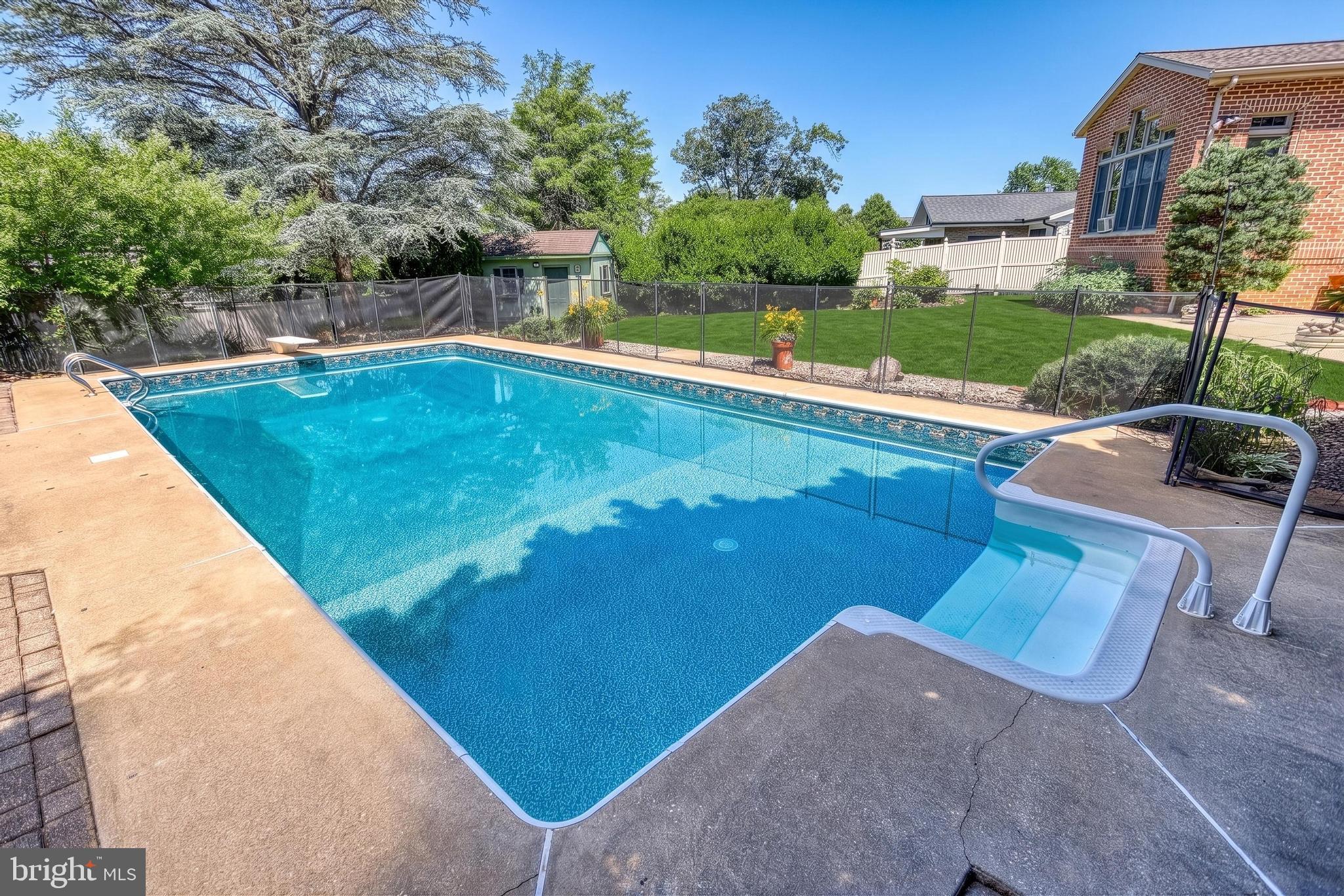 LINCOLN HEIGHTS - Residential