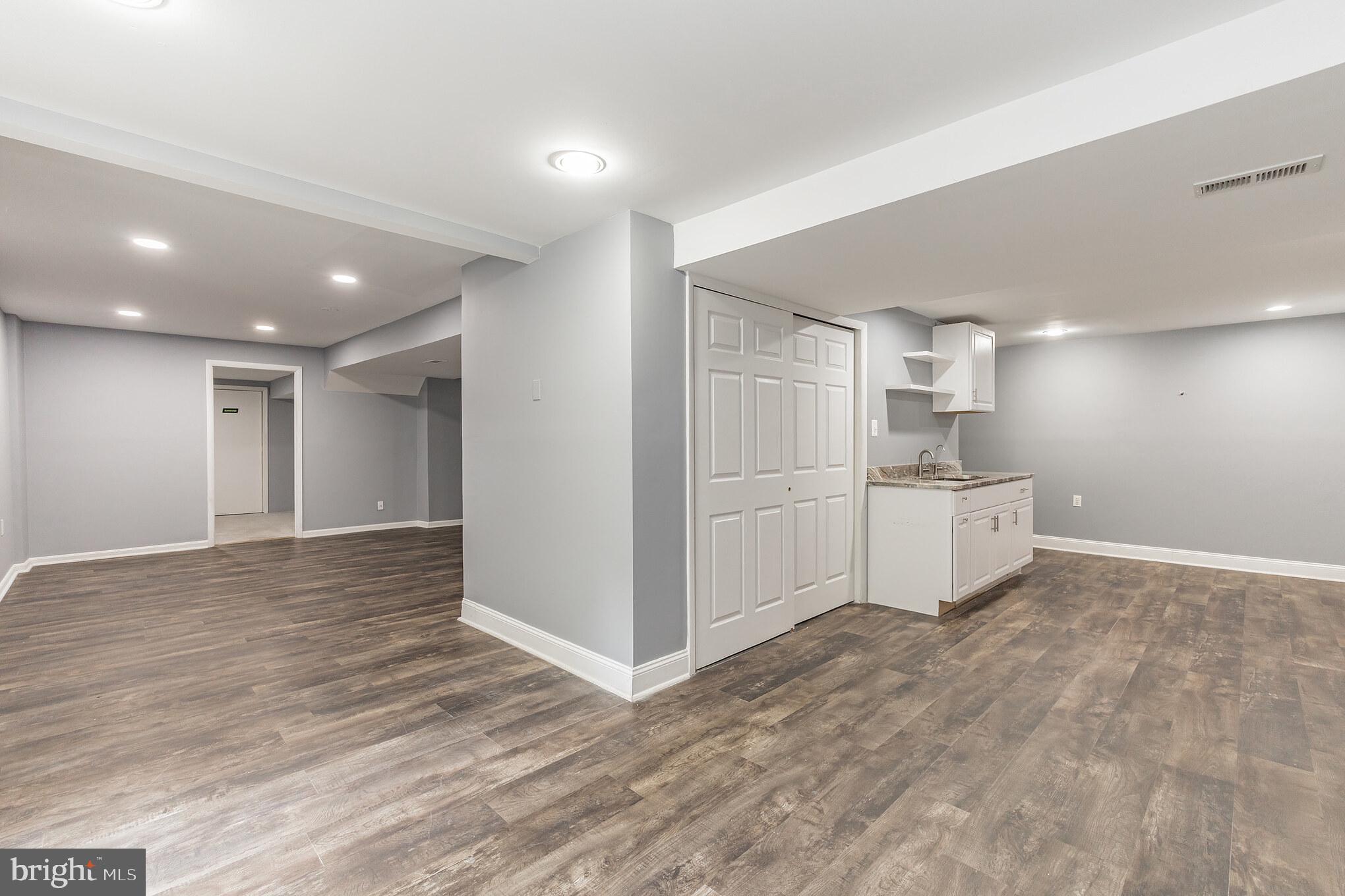 BROOKEFIELD - Residential