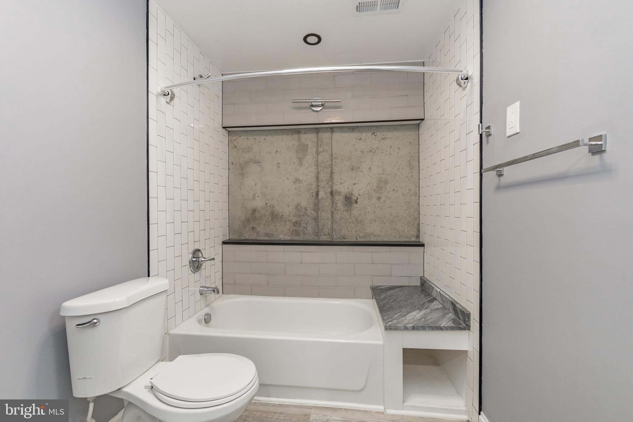 BROOKEFIELD - Residential