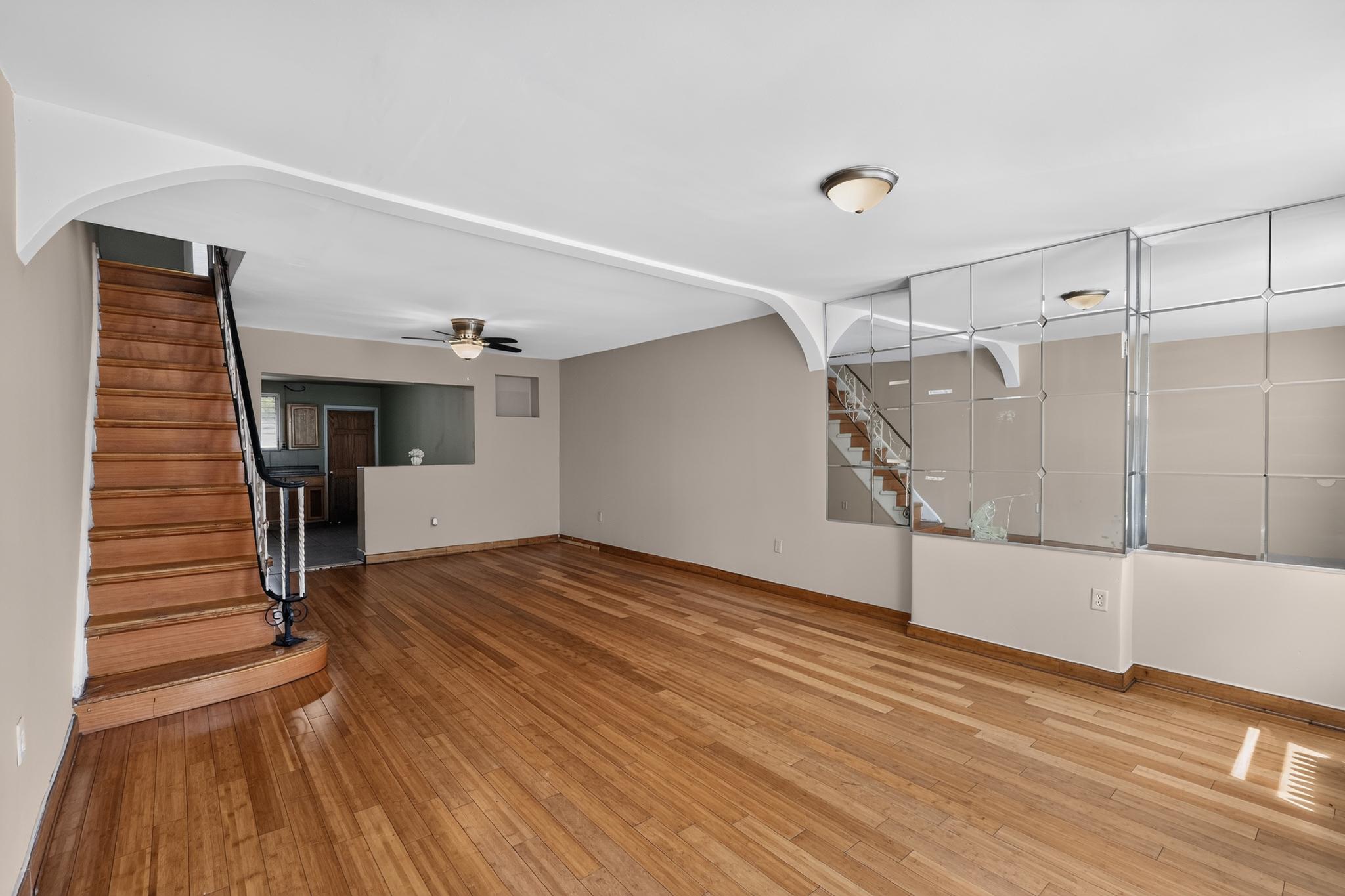 WHITMAN - Residential