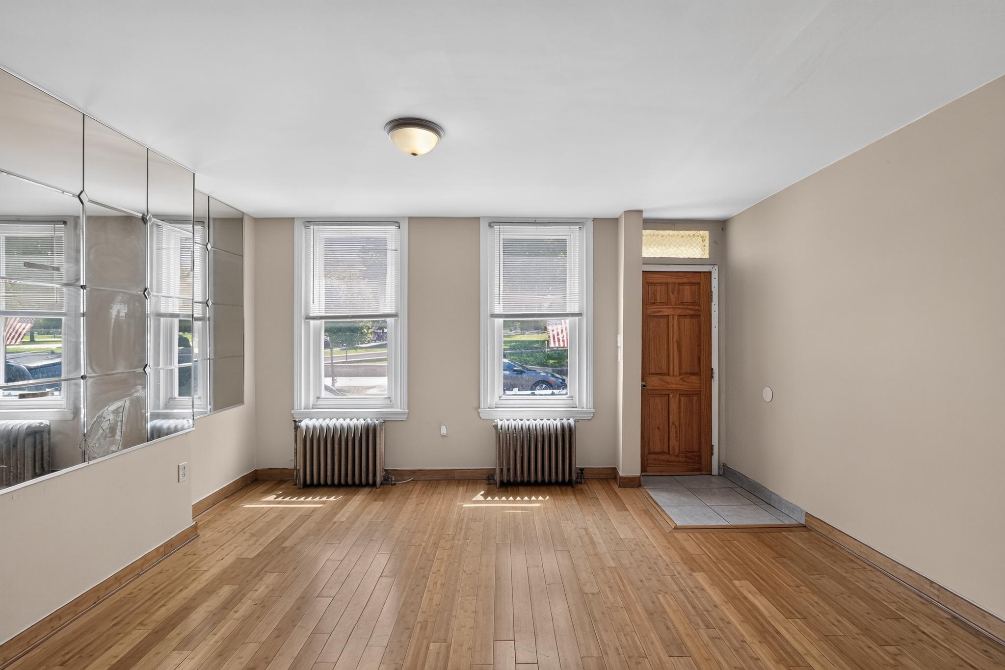 WHITMAN - Residential