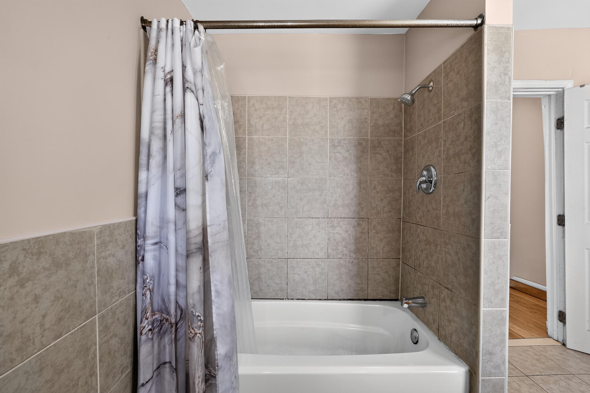WHITMAN - Residential