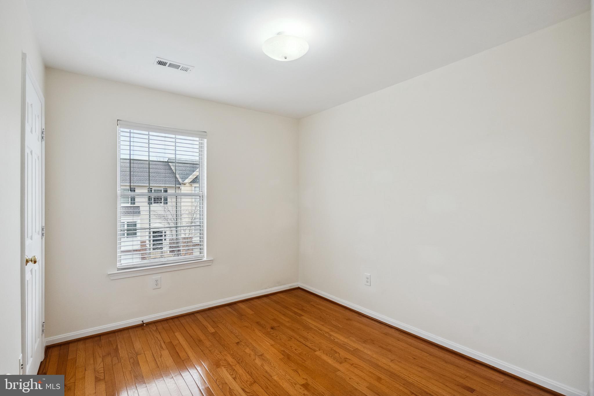 NORTH HART RUN - Residential