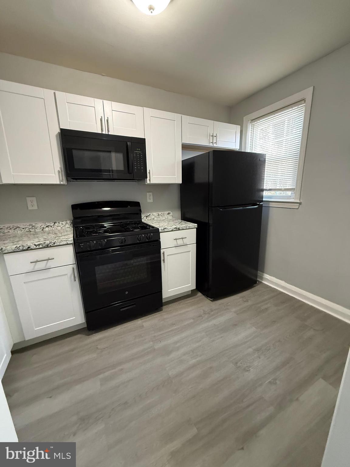 GLEN OAKS - Residential