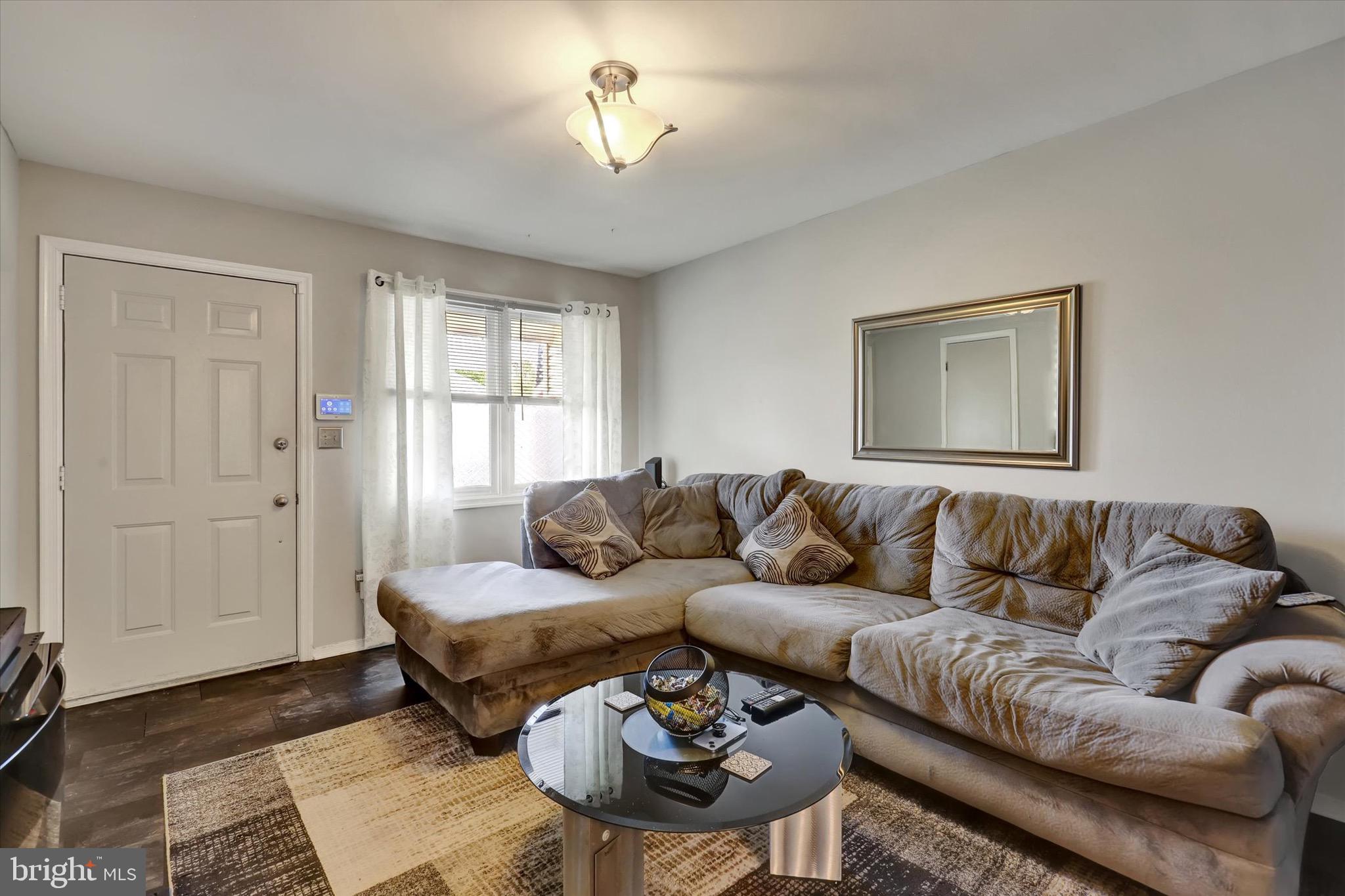 TWIN HILLS - Residential