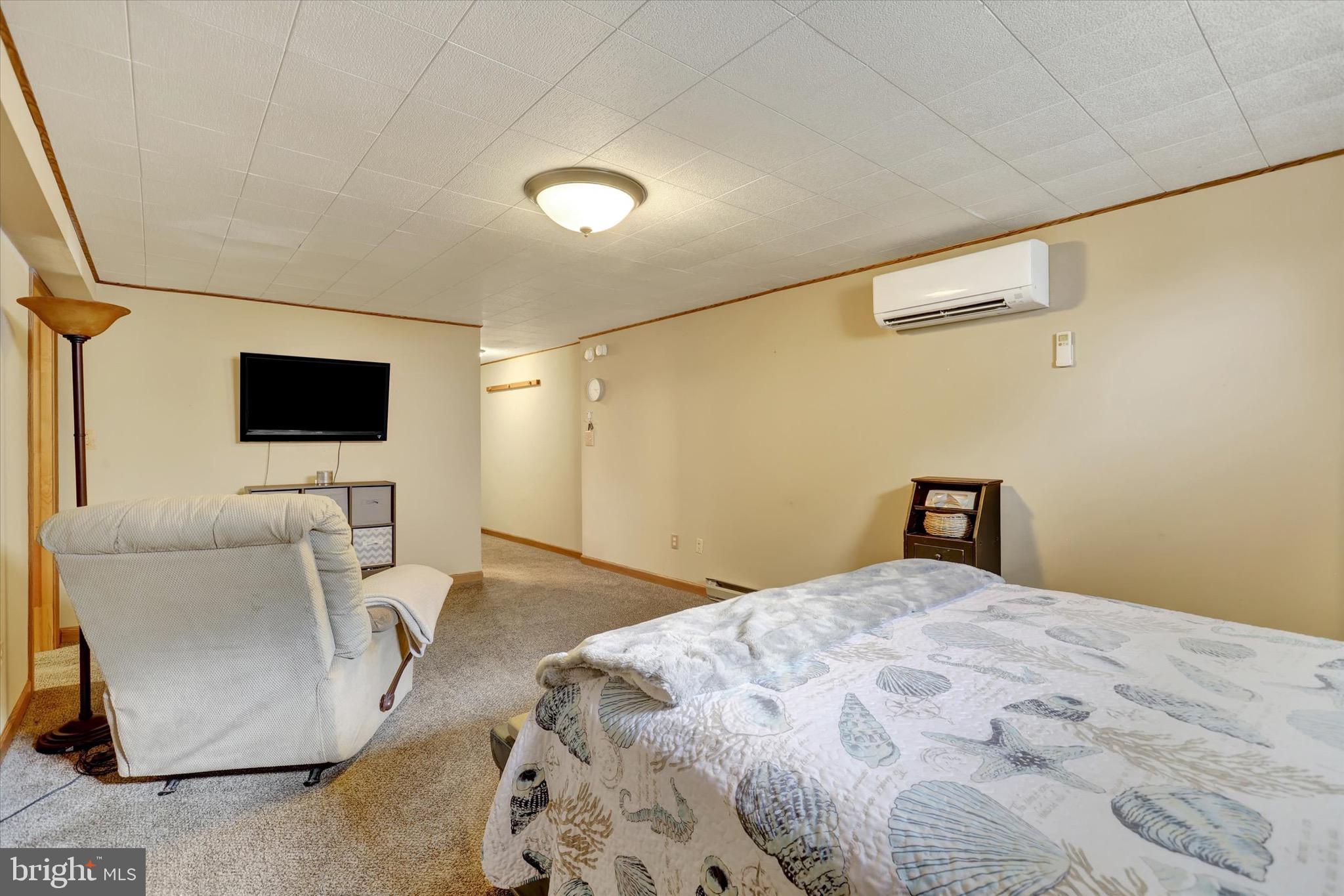 TWIN HILLS - Residential