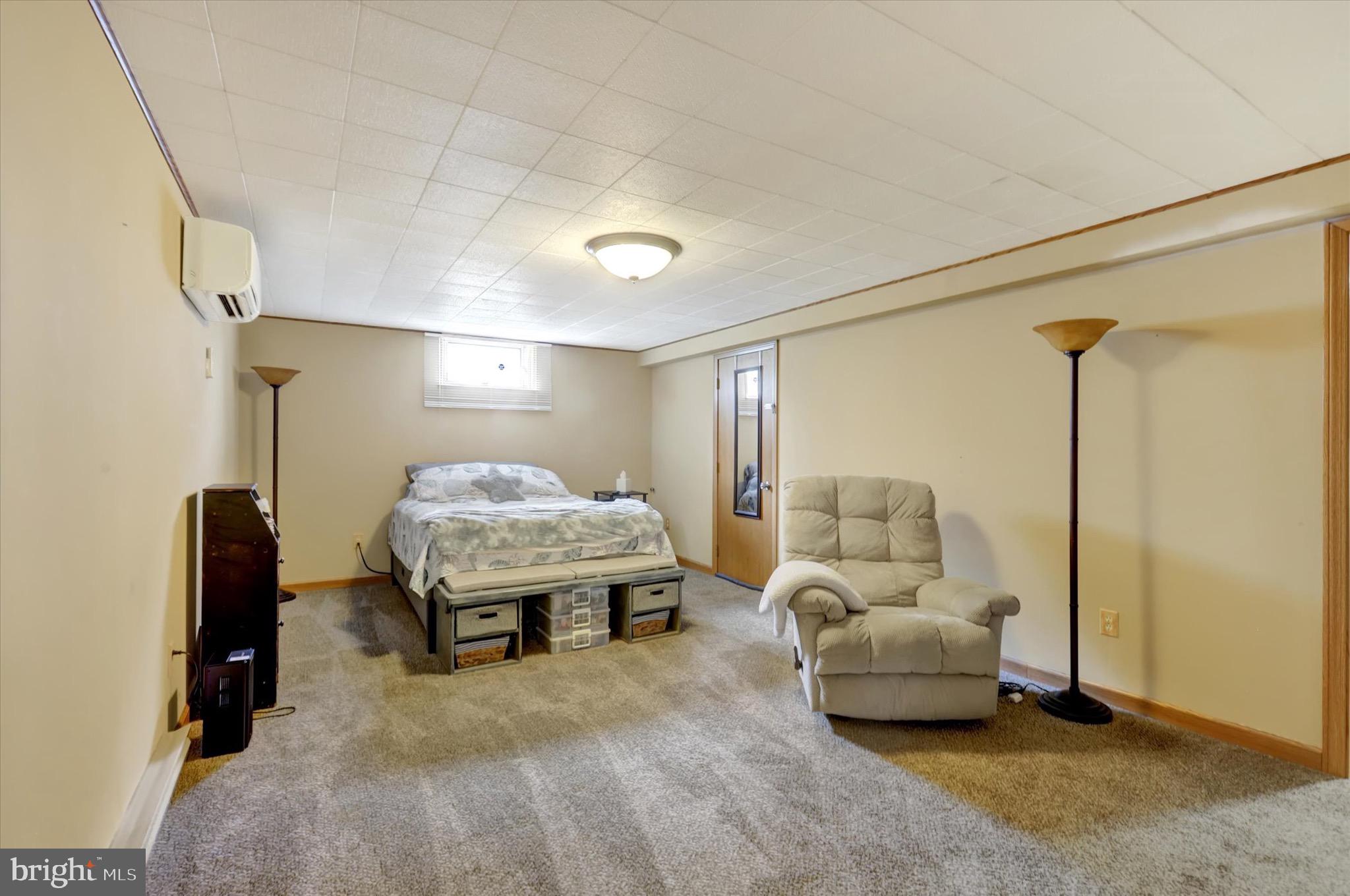 TWIN HILLS - Residential
