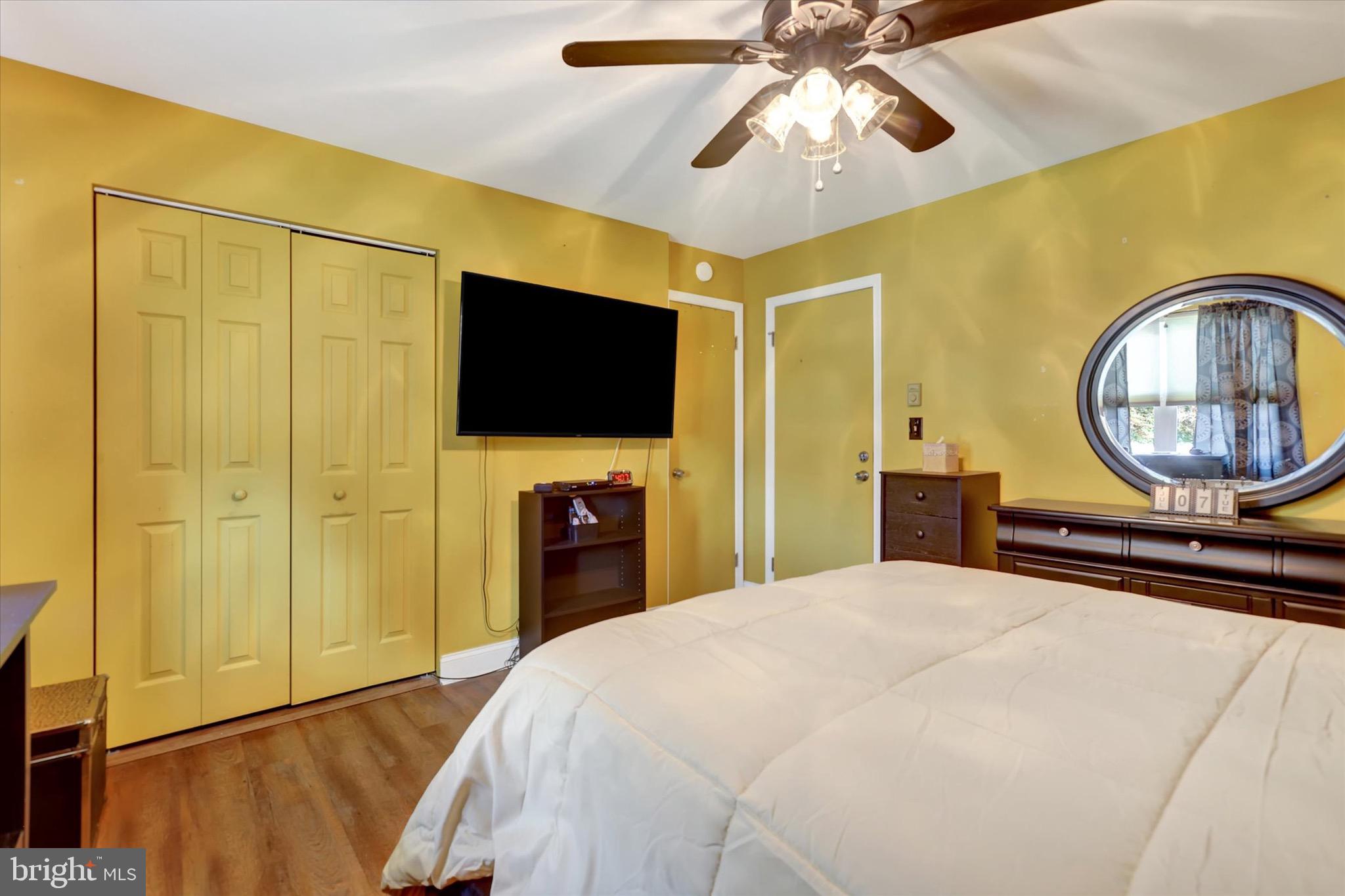 TWIN HILLS - Residential