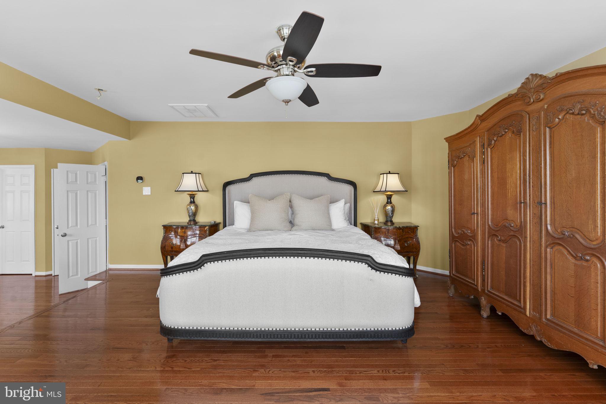 MADISON GROVE - Residential