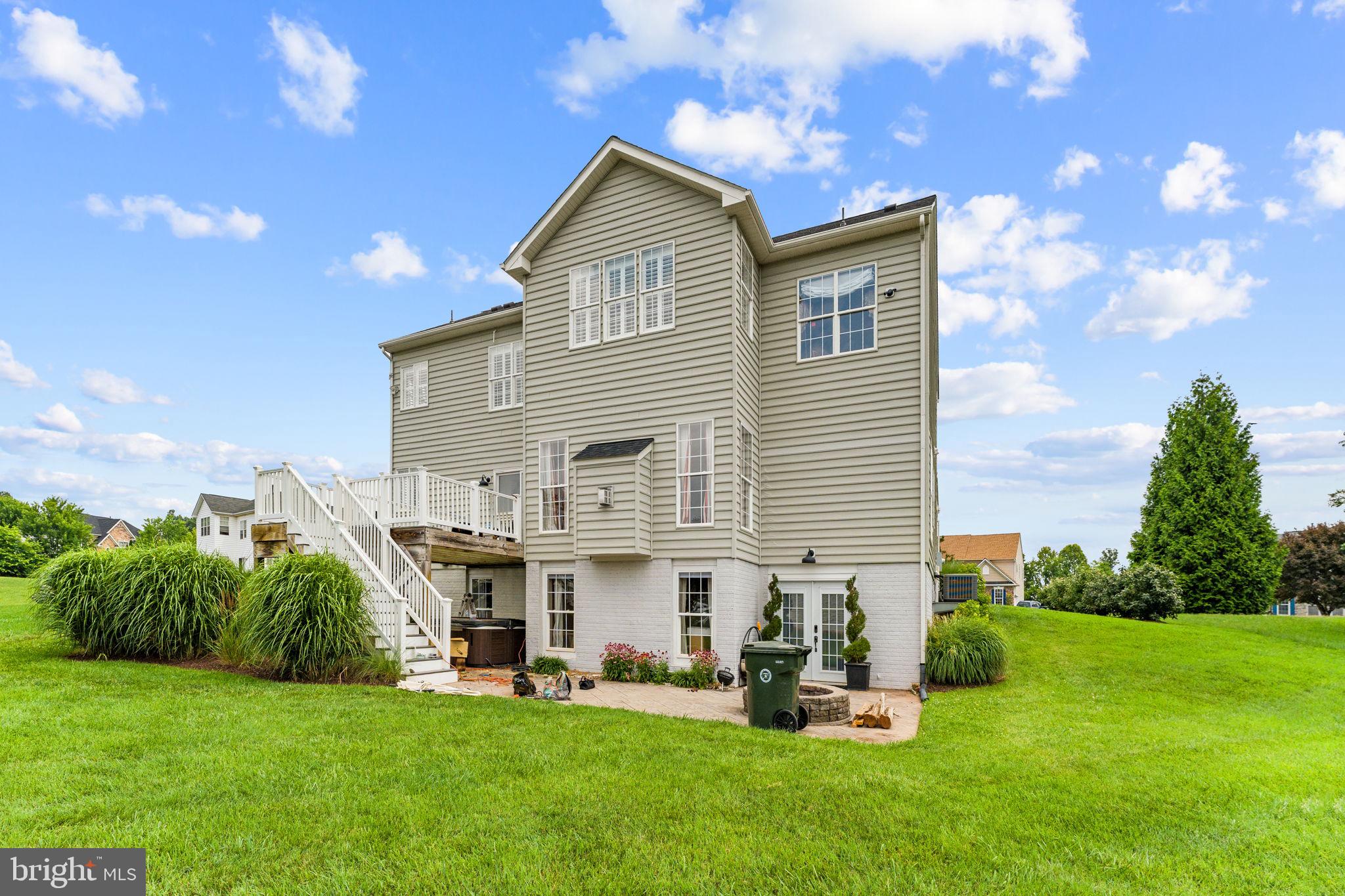 MADISON GROVE - Residential