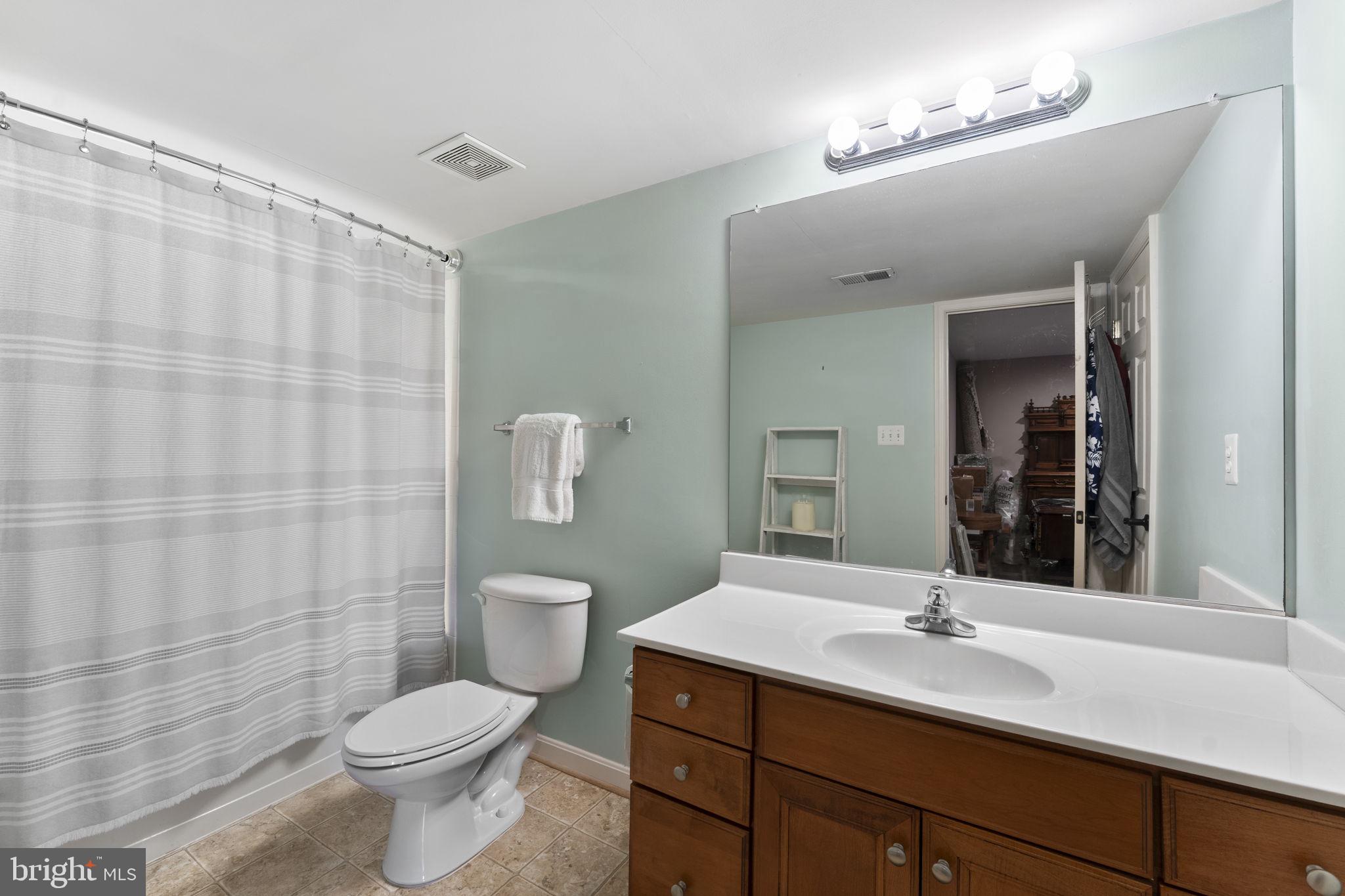 MADISON GROVE - Residential