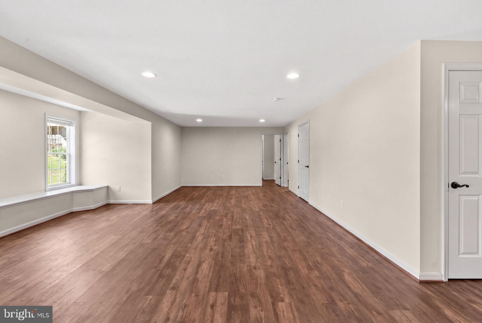 MADISON GROVE - Residential