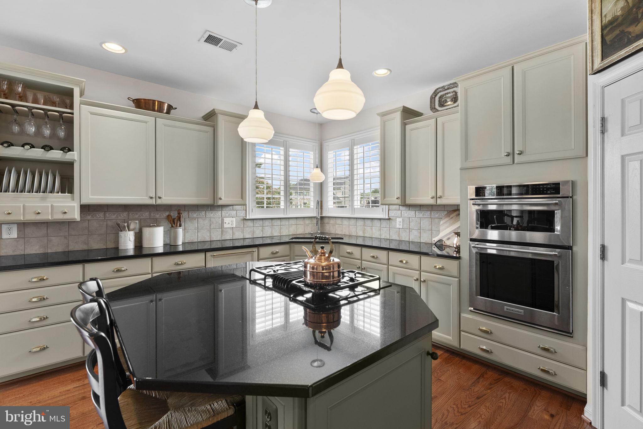 MADISON GROVE - Residential