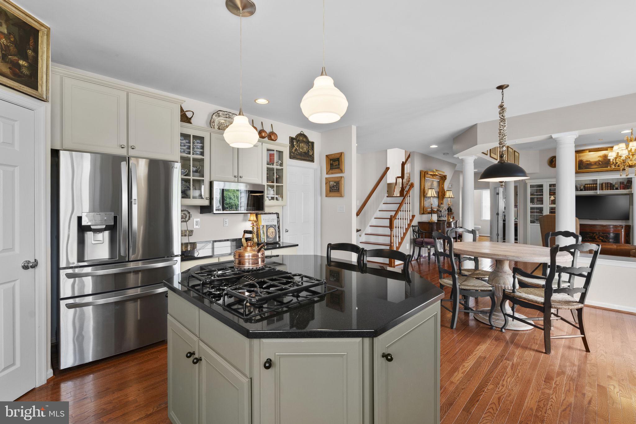 MADISON GROVE - Residential