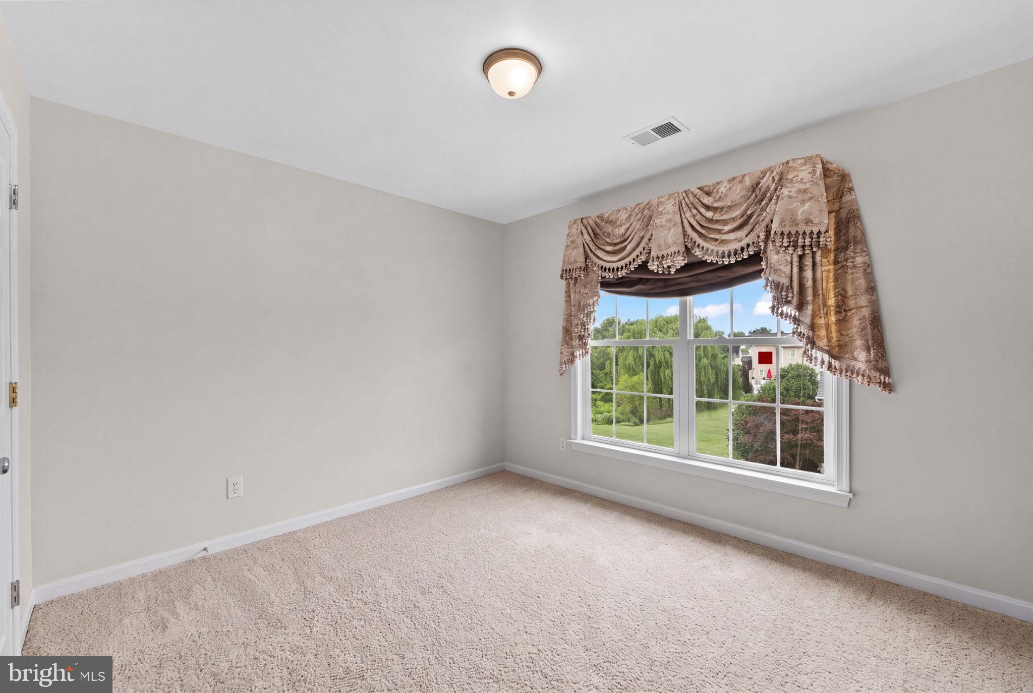 MADISON GROVE - Residential