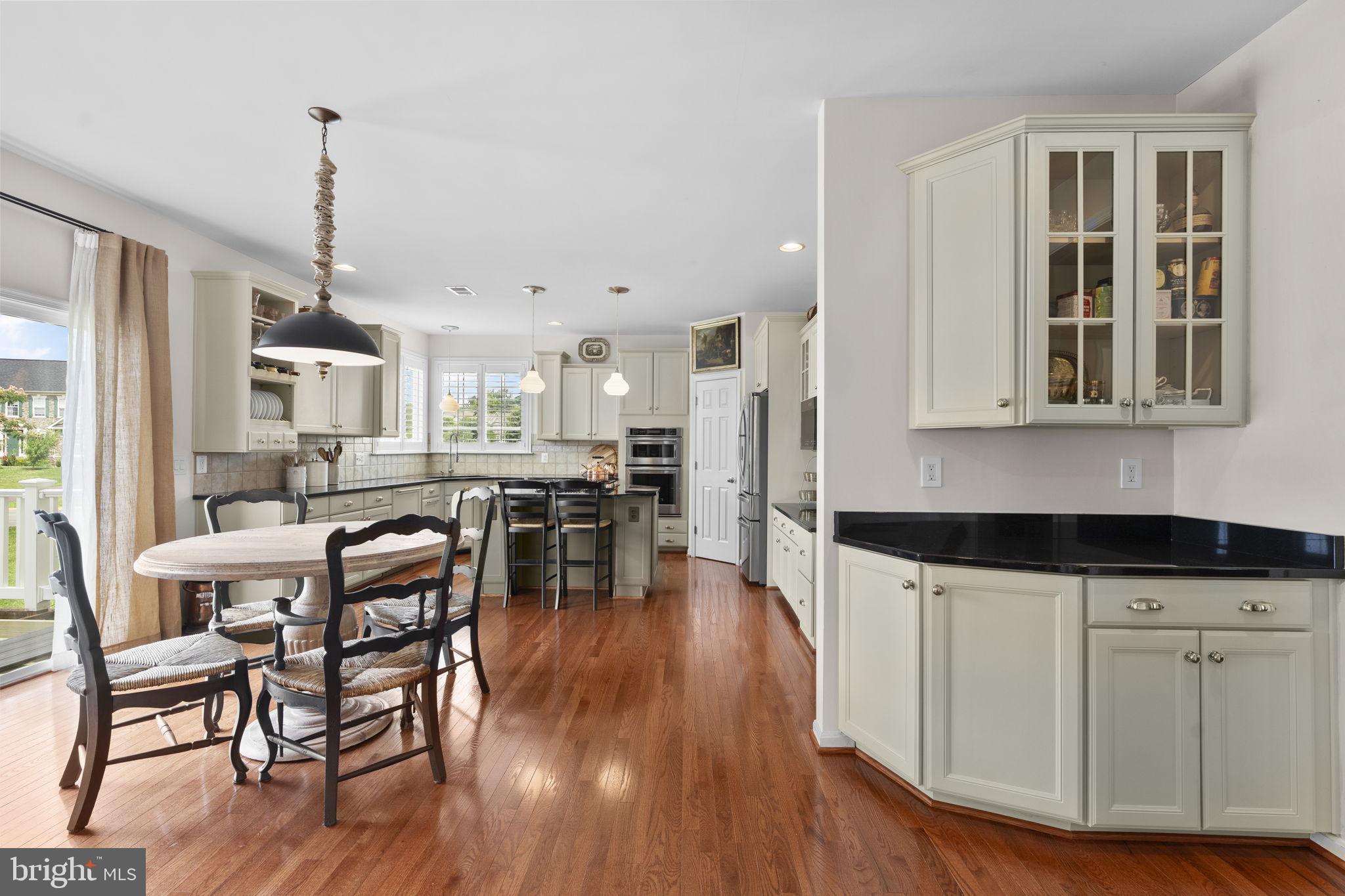 MADISON GROVE - Residential