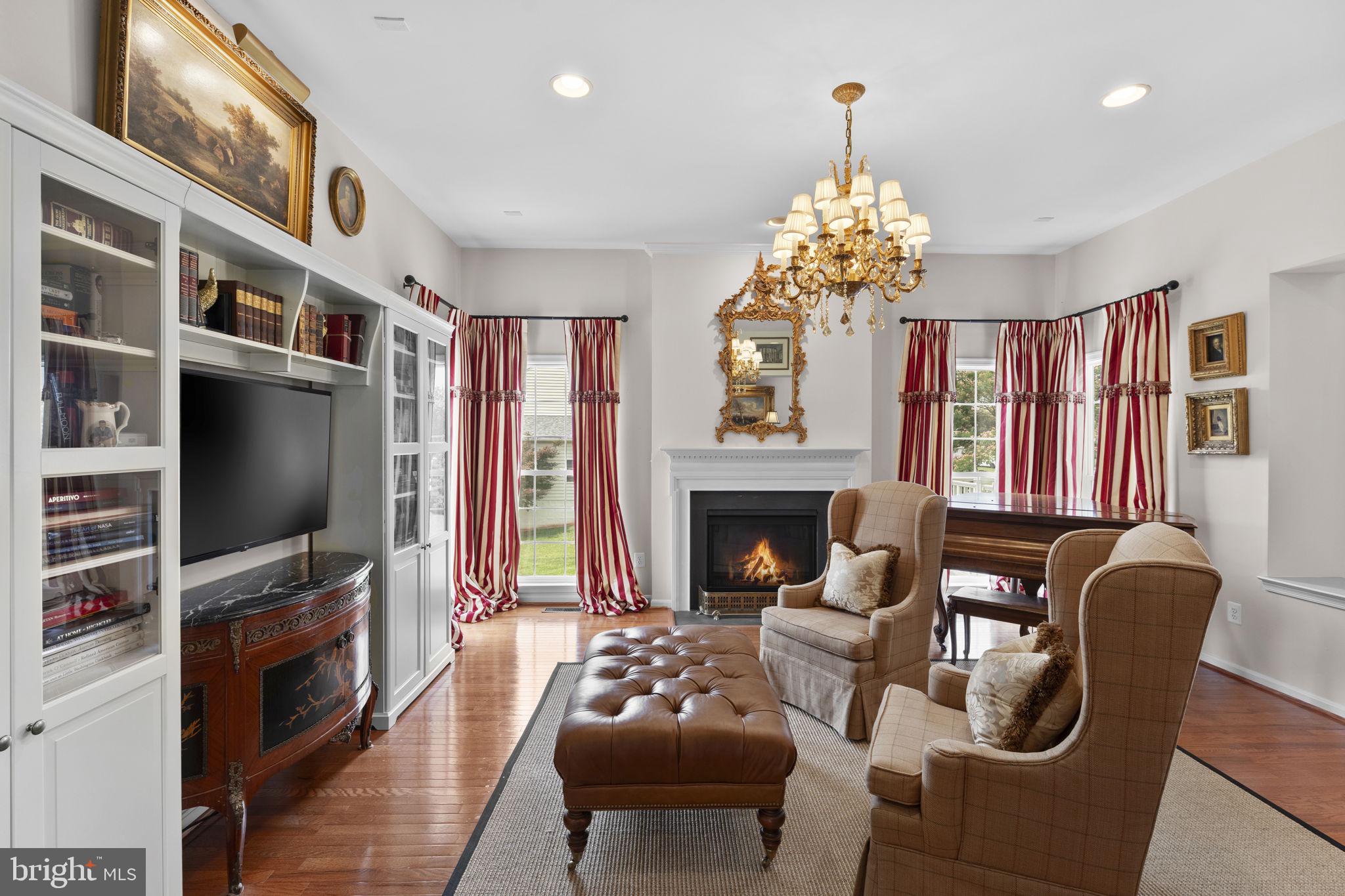 MADISON GROVE - Residential