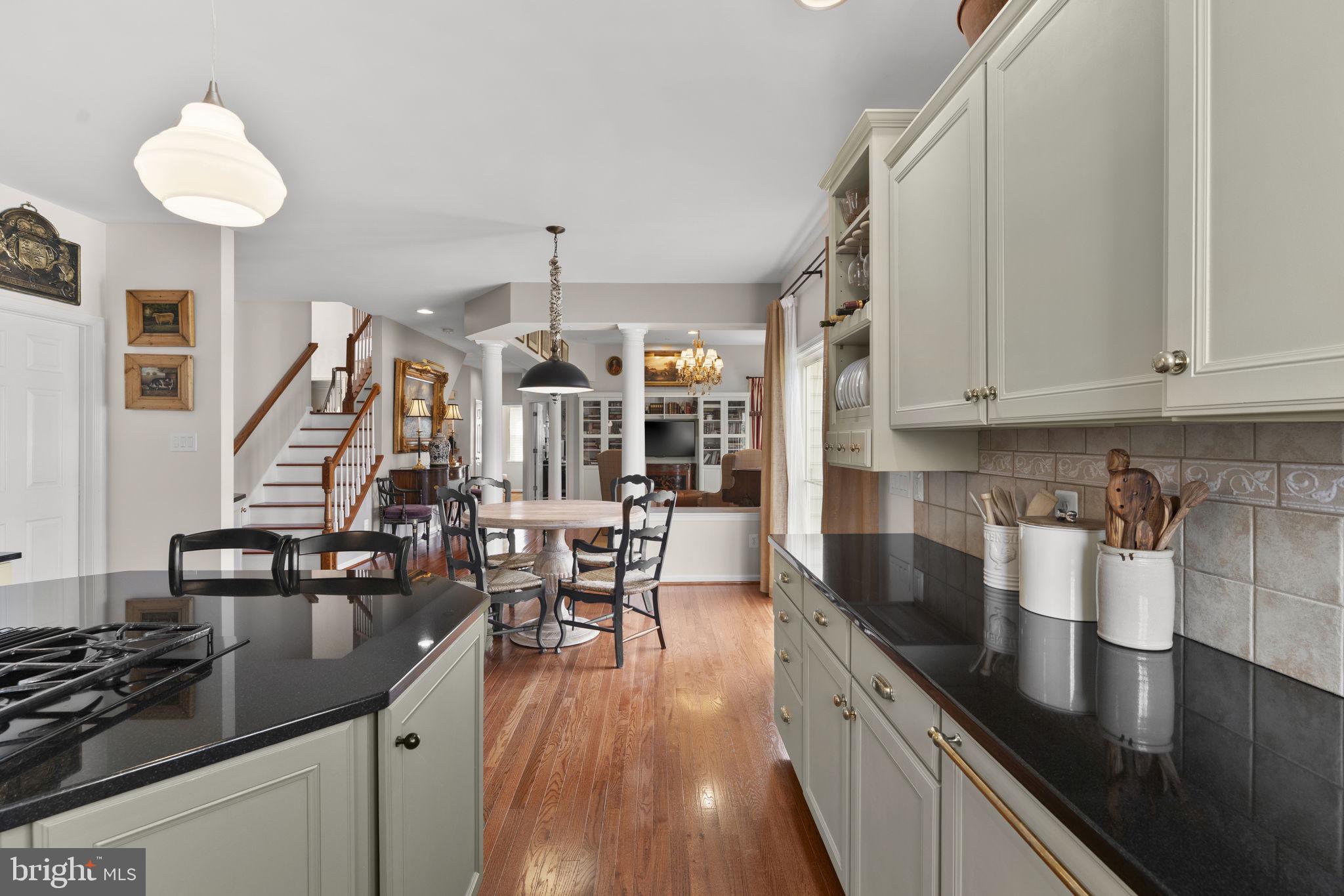 MADISON GROVE - Residential