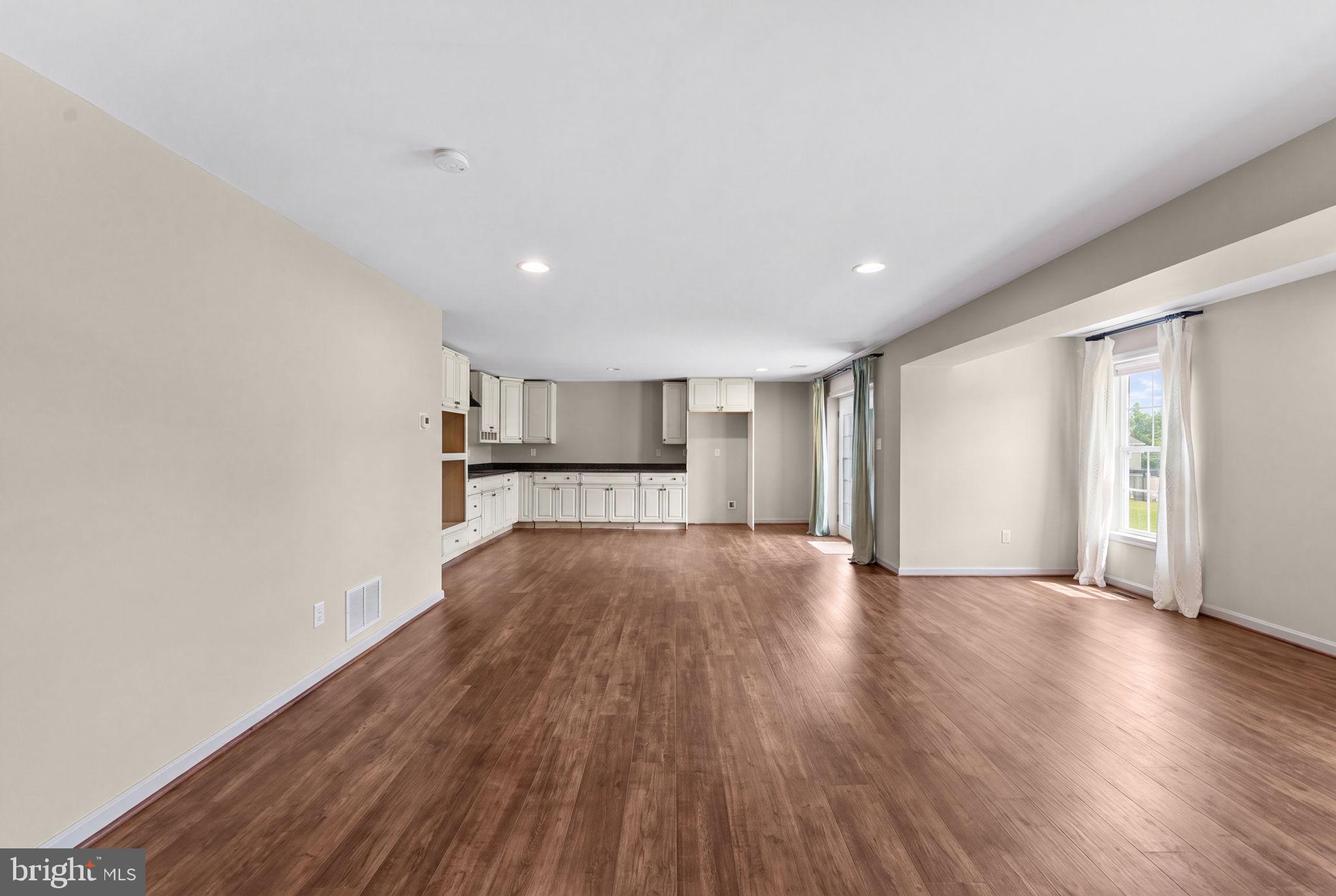 MADISON GROVE - Residential