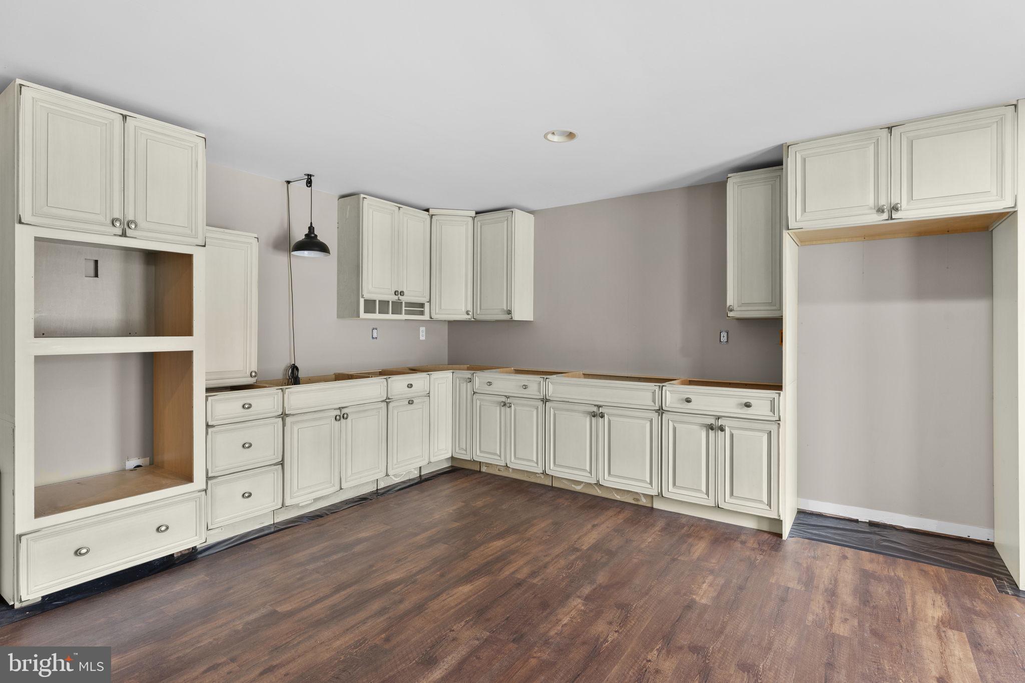 MADISON GROVE - Residential
