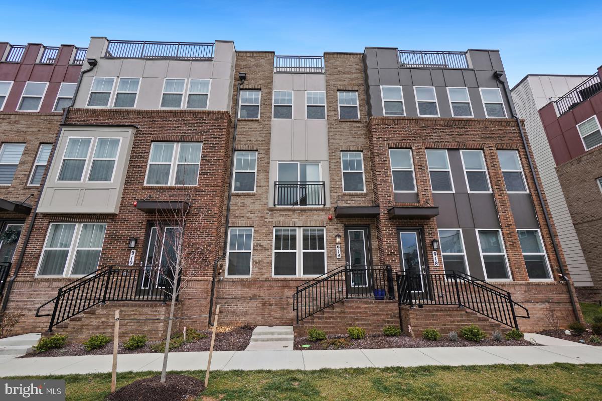 CROWN FARM - Residential Lease