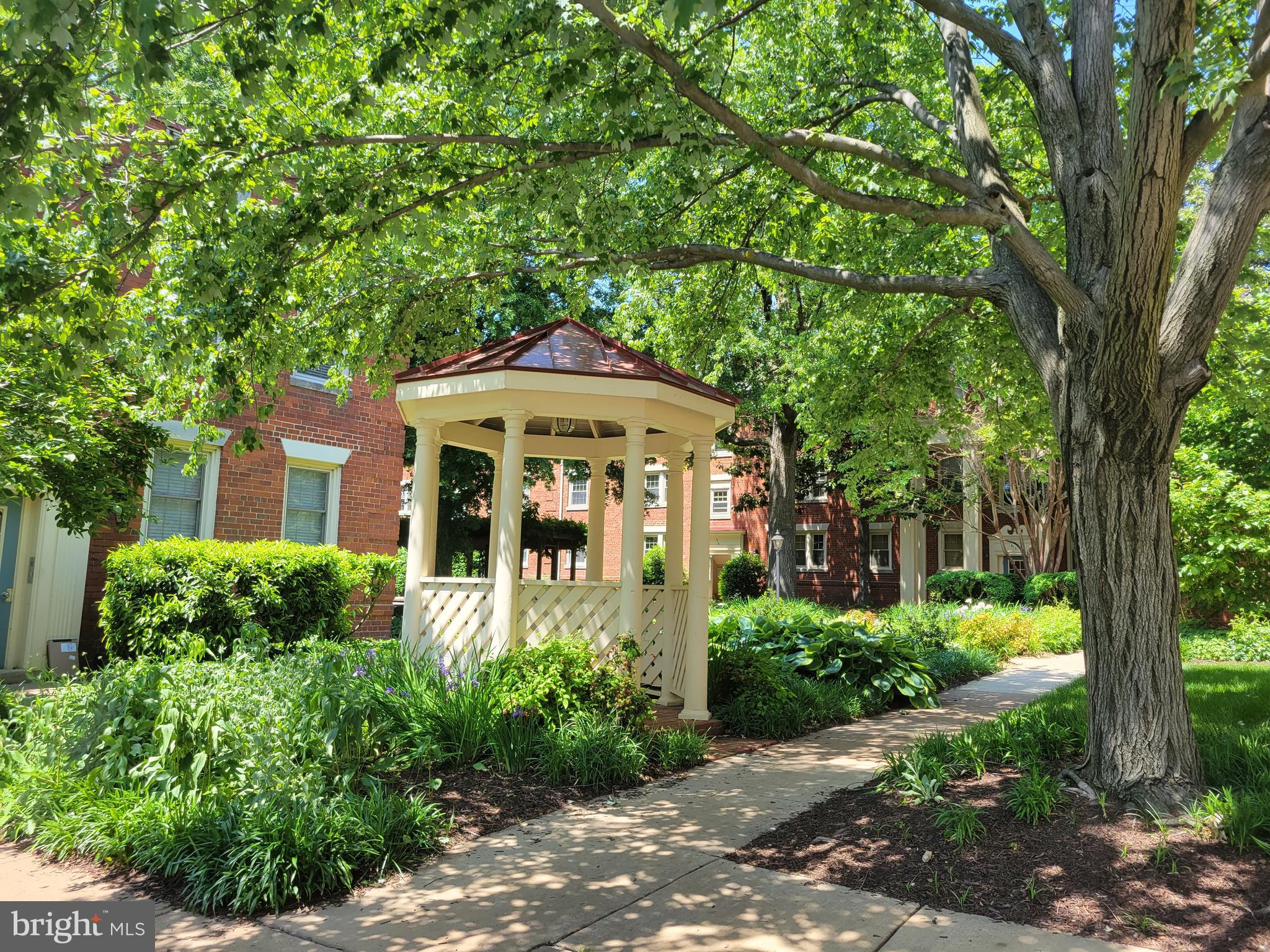 HARBOR TERRACE - Residential Lease