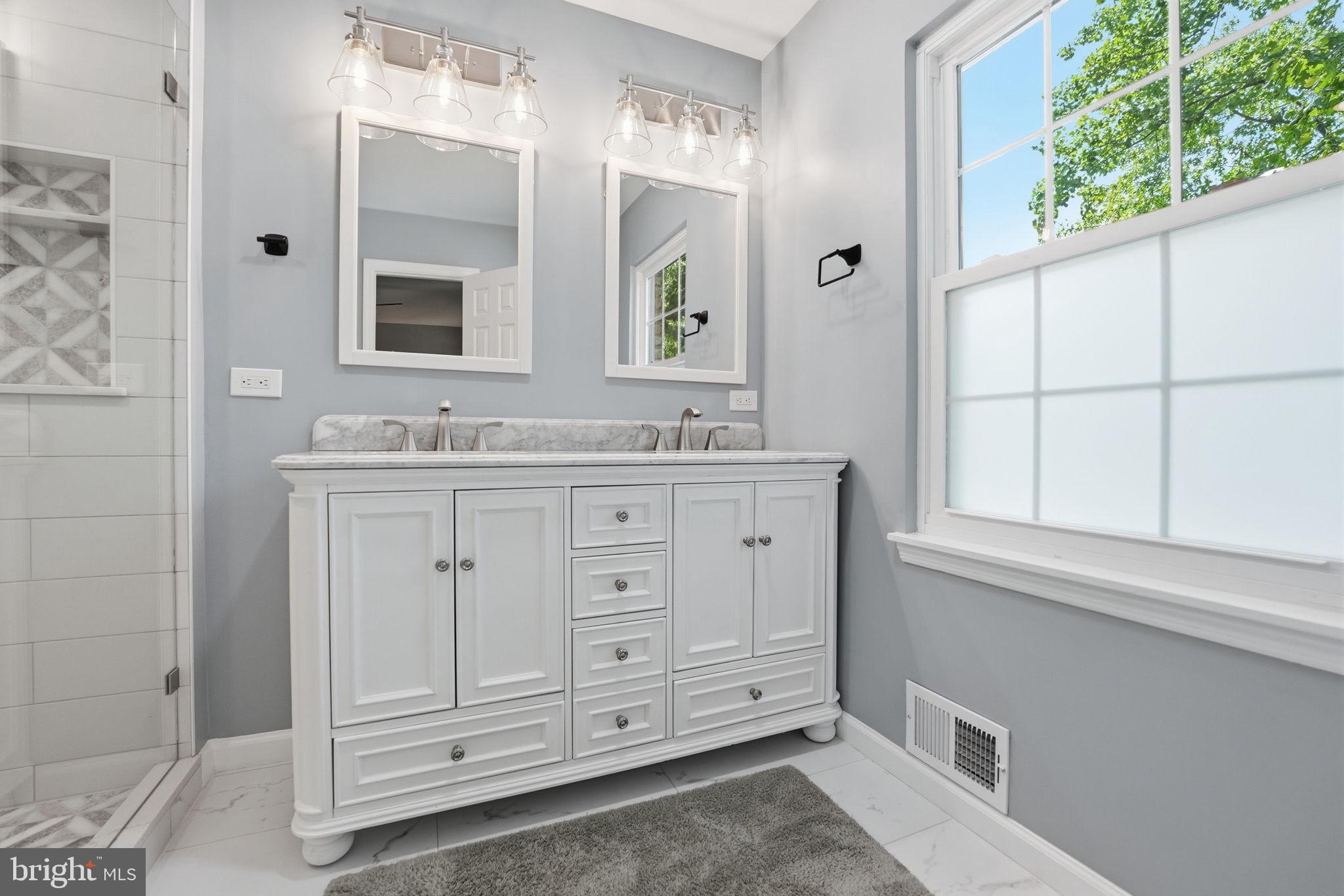 LAKE FOREST - Residential