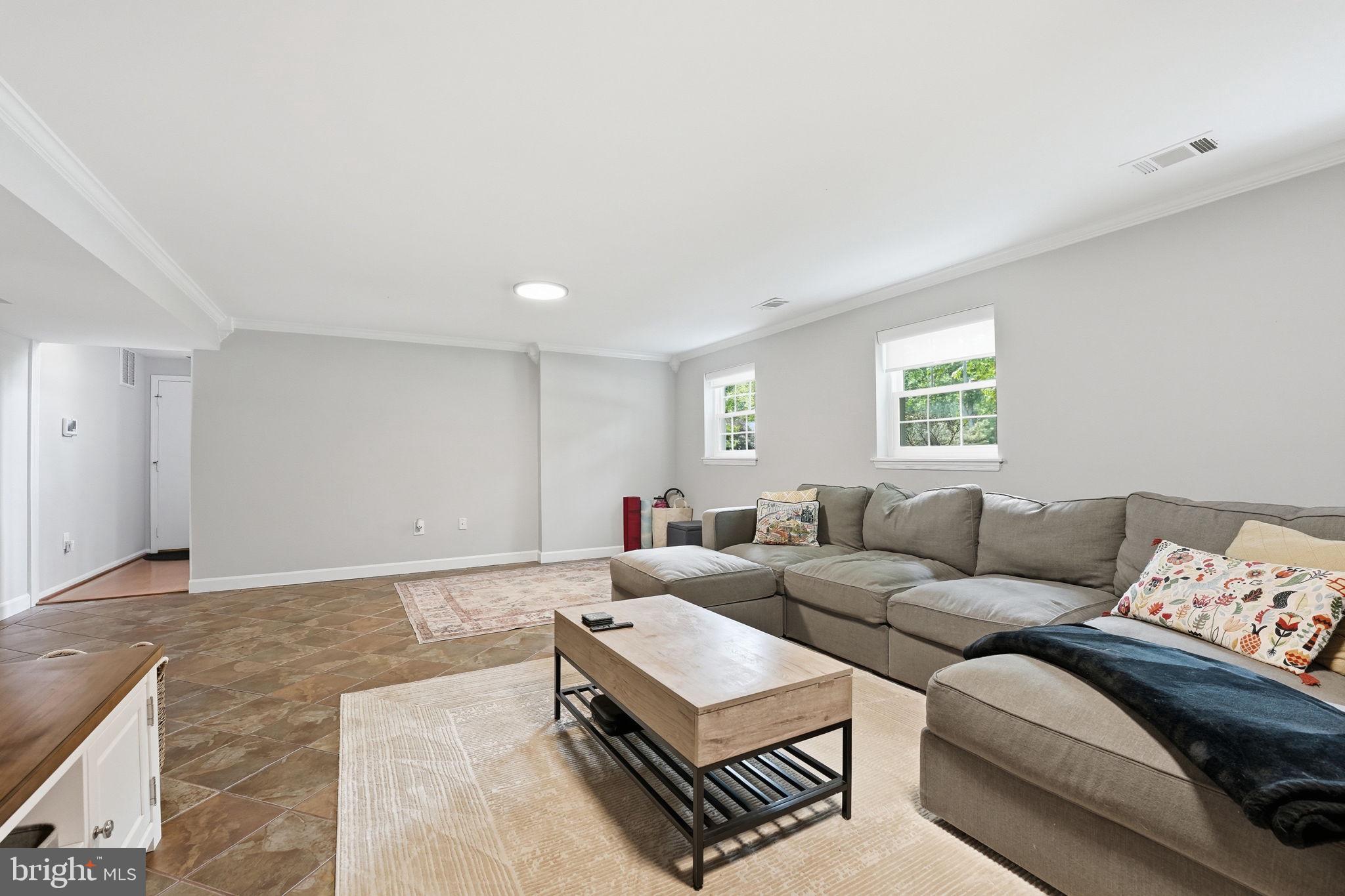 LAKE FOREST - Residential