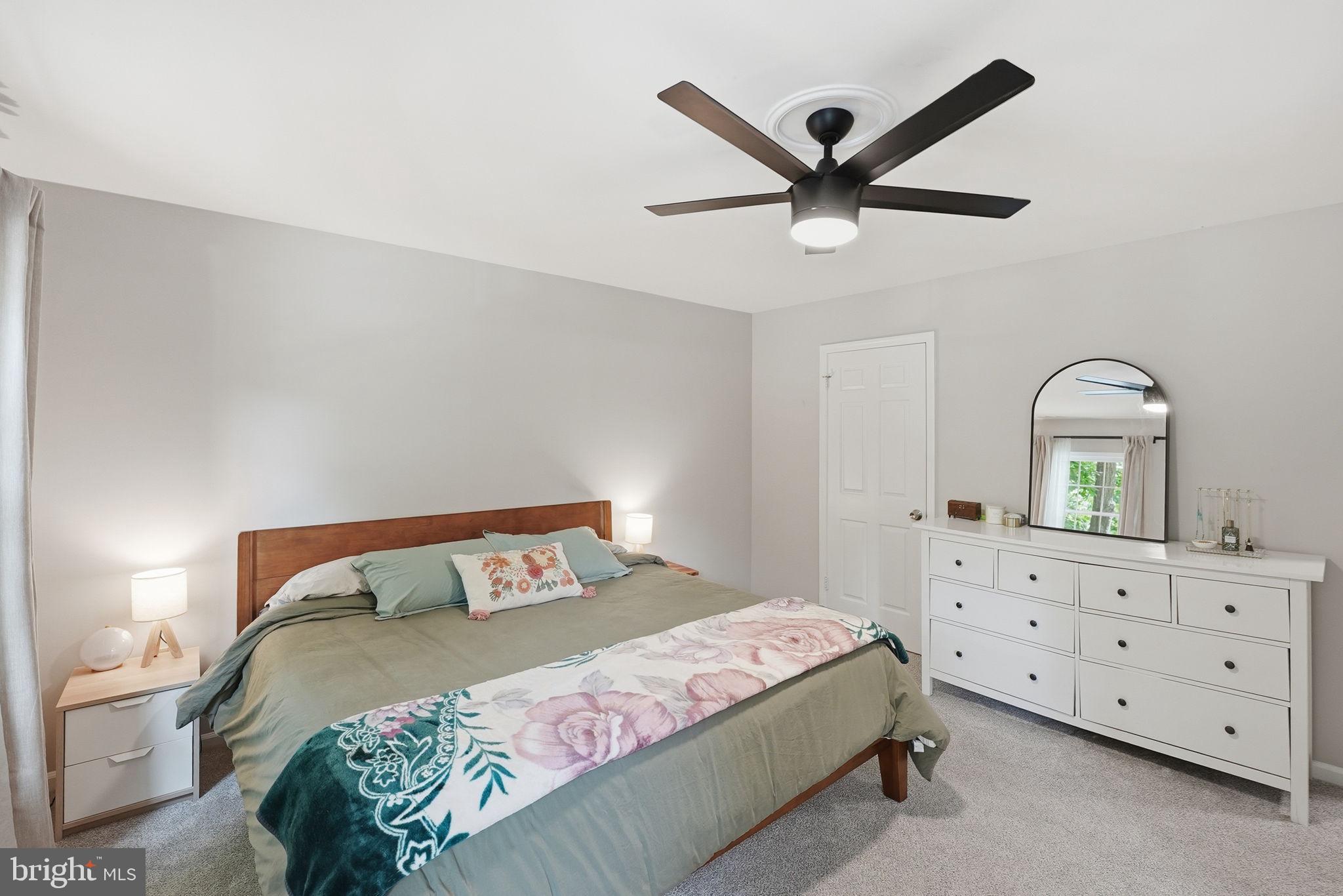 LAKE FOREST - Residential