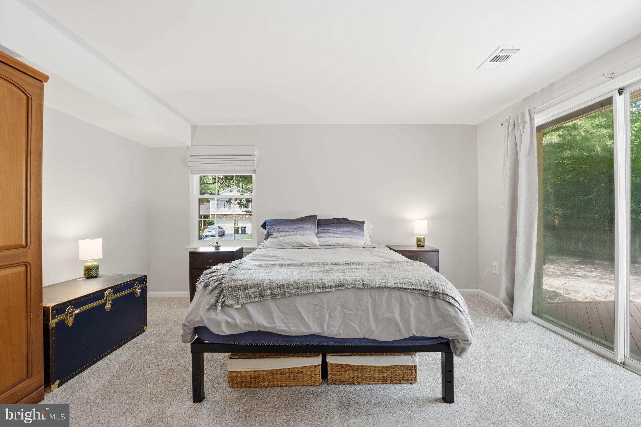 LAKE FOREST - Residential
