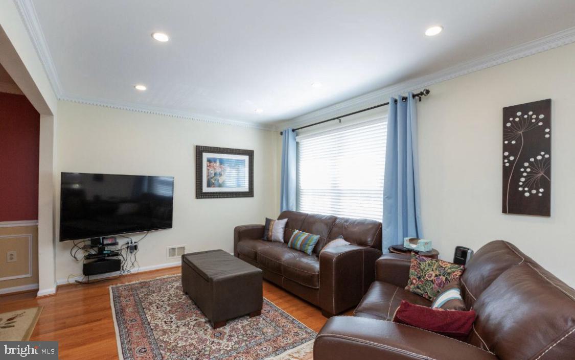 HAHN PROPERTY - Residential Lease