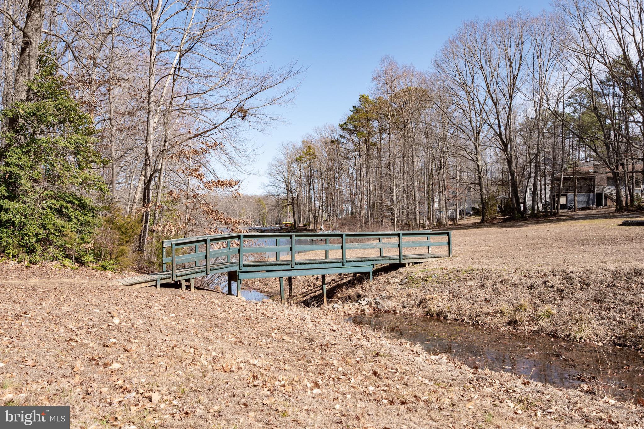 LAKE CAROLINE - Residential
