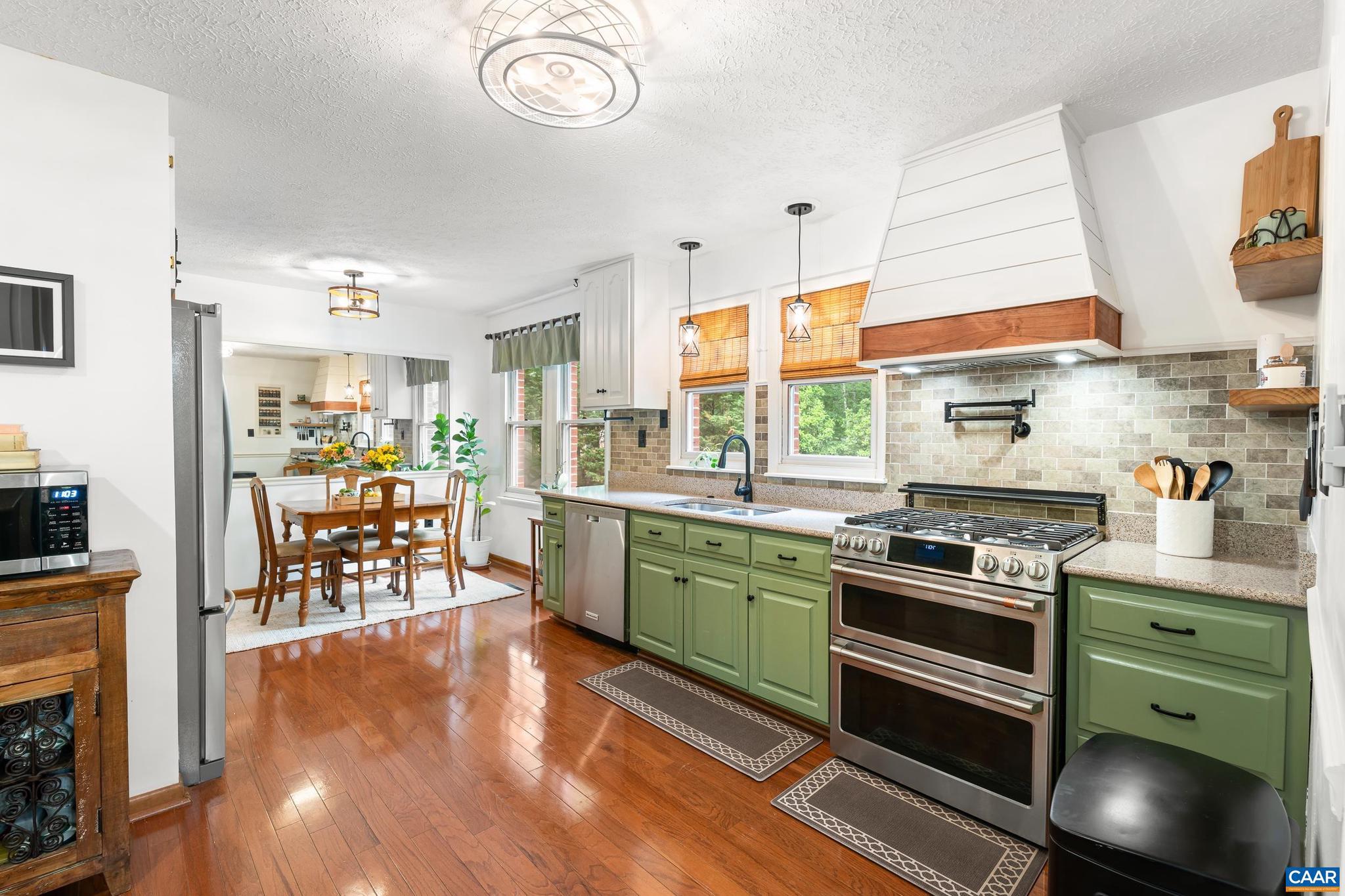 LAKE MONTICELLO - Residential