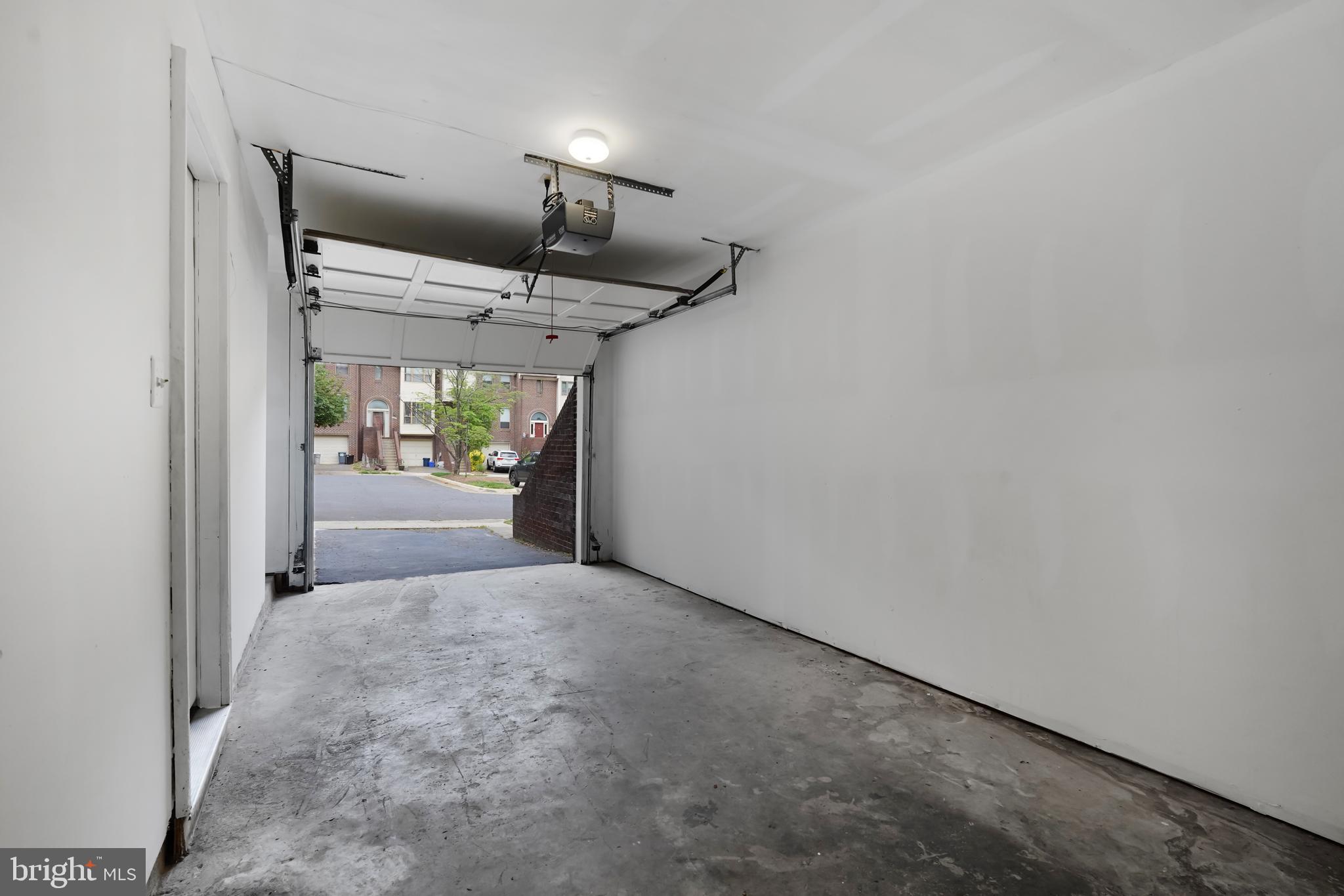 WESTBURY OAKS - Residential Lease