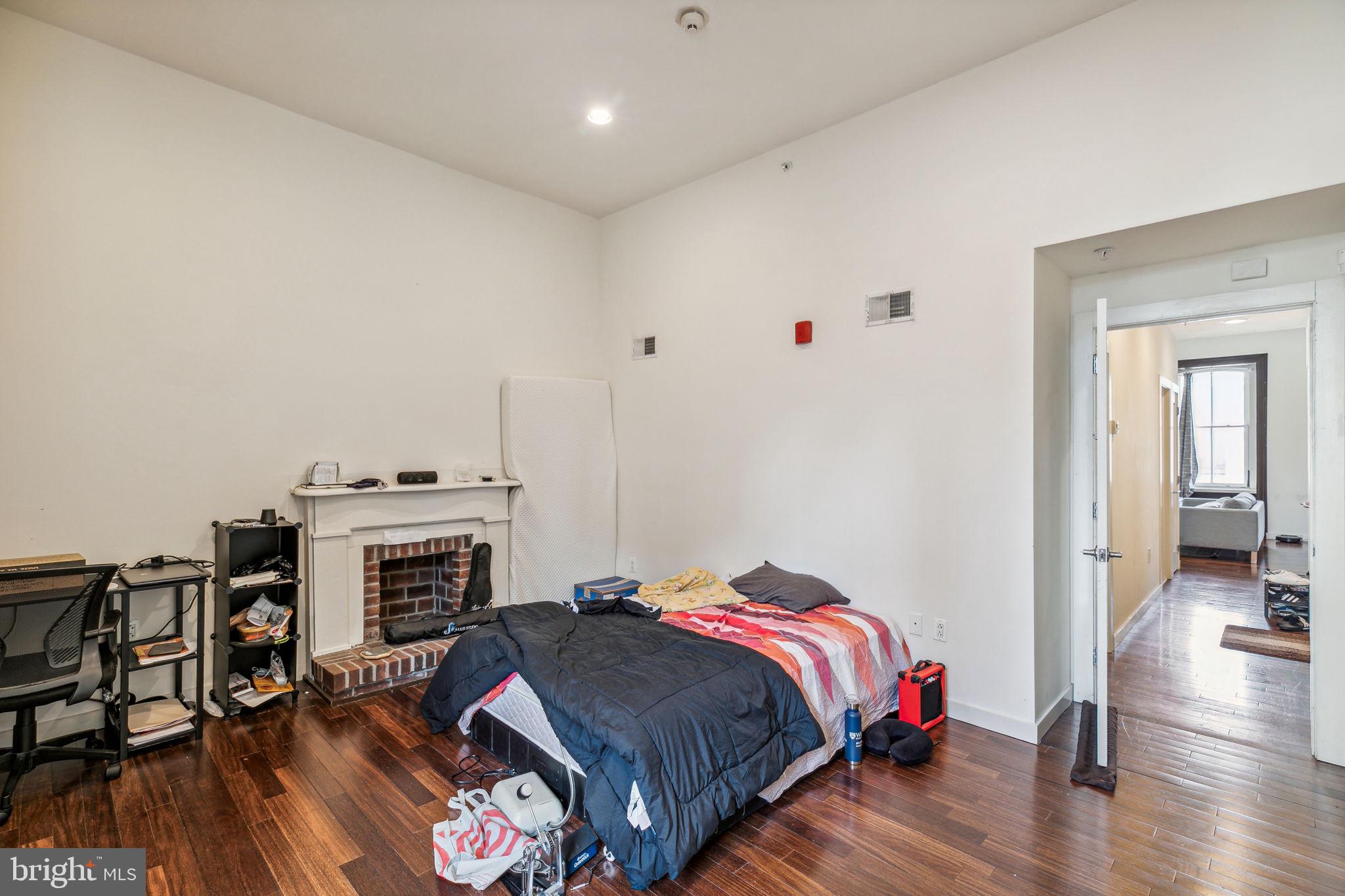 RITTENHOUSE SQUARE - Residential Lease