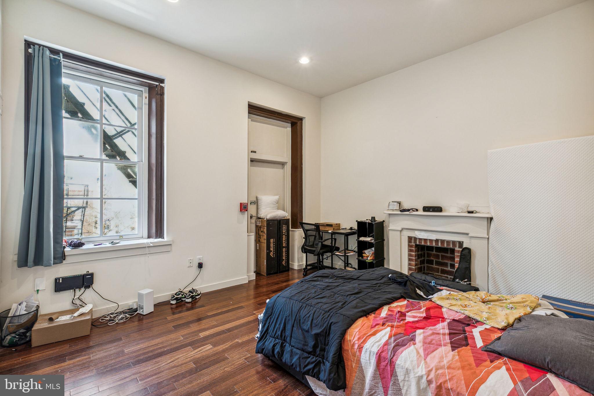 RITTENHOUSE SQUARE - Residential Lease