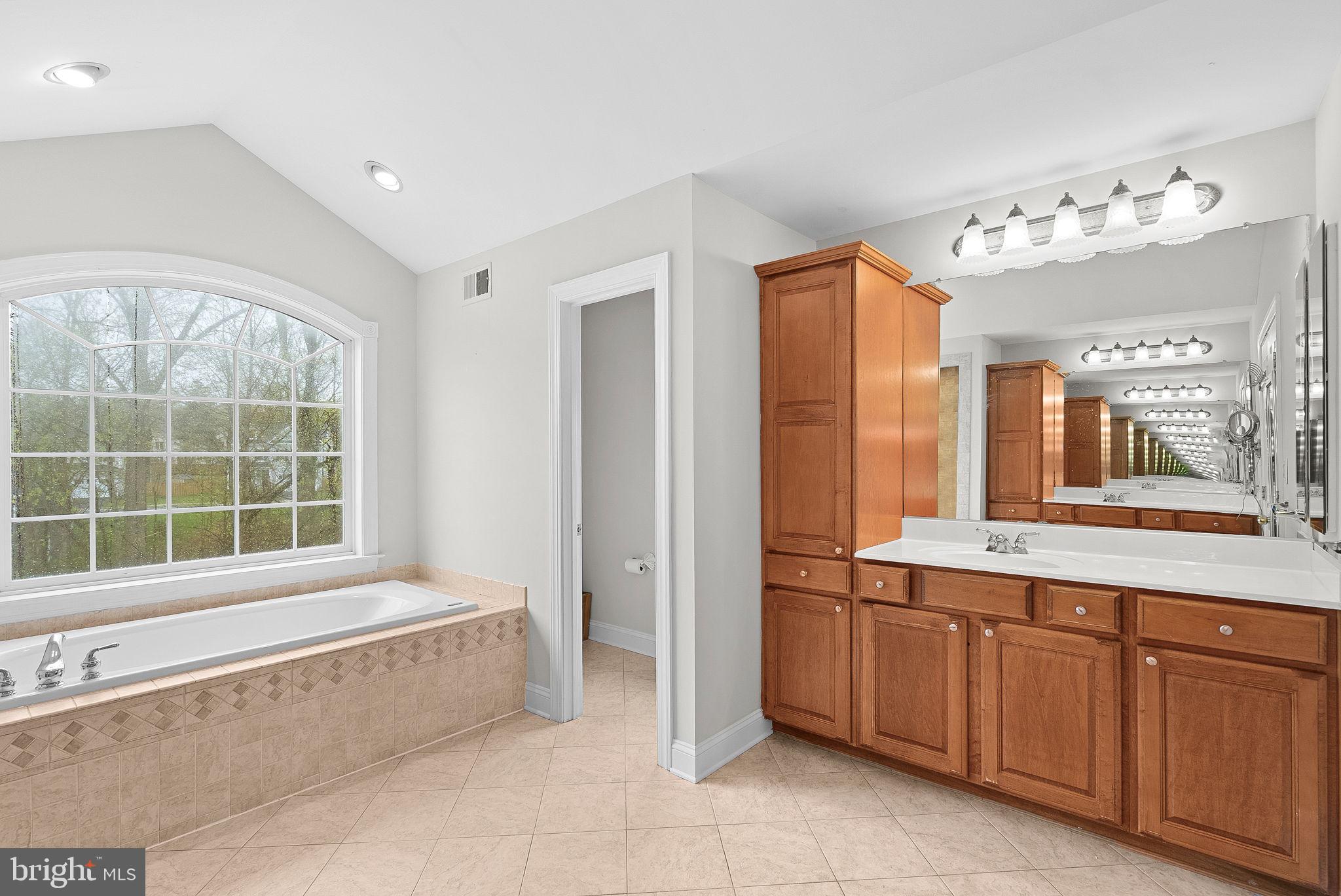 ROBERTSON FARM - Residential