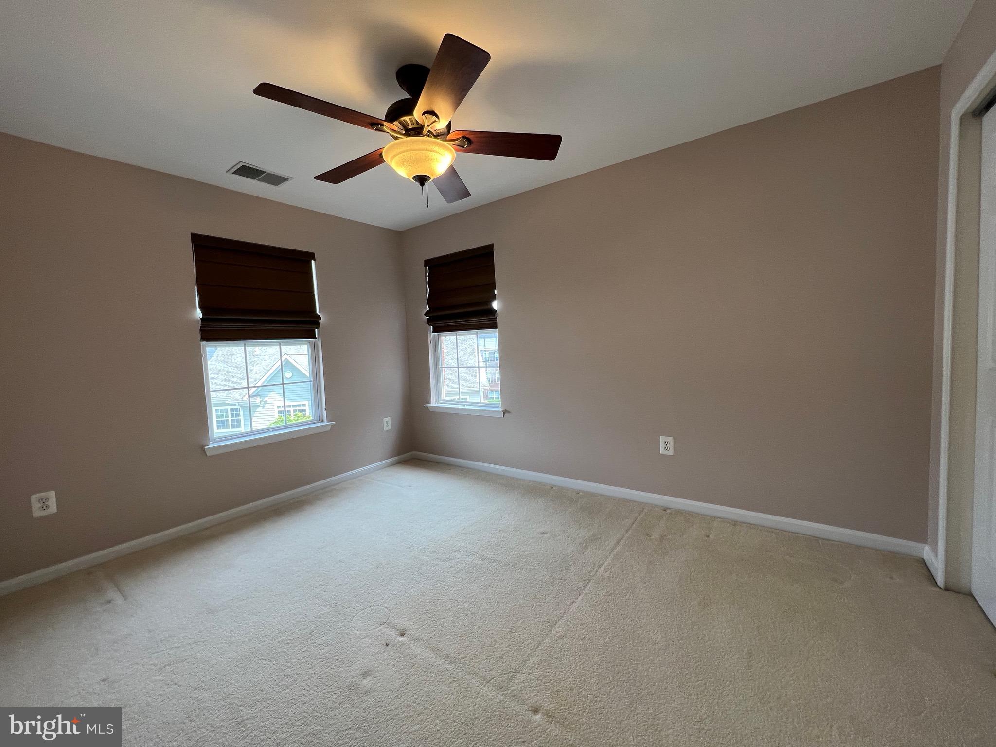BELMONT TOWN CENTER - Residential Lease