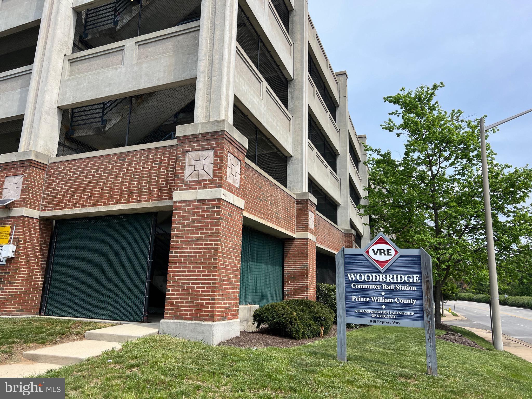 BELMONT TOWN CENTER - Residential Lease