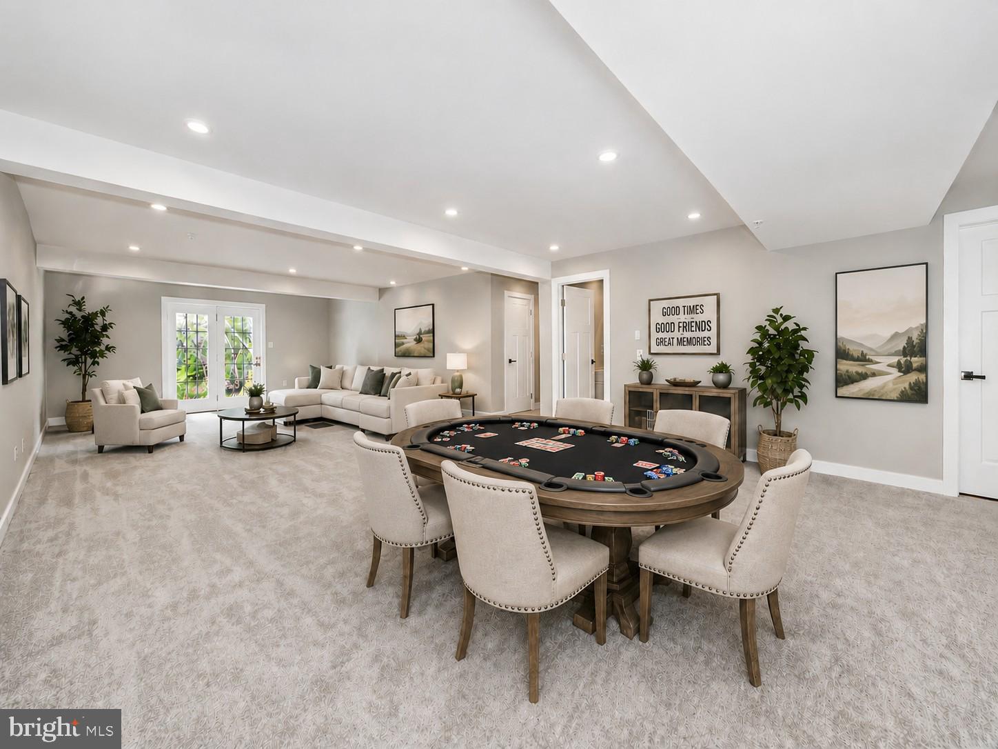 HAMPTONS - Residential