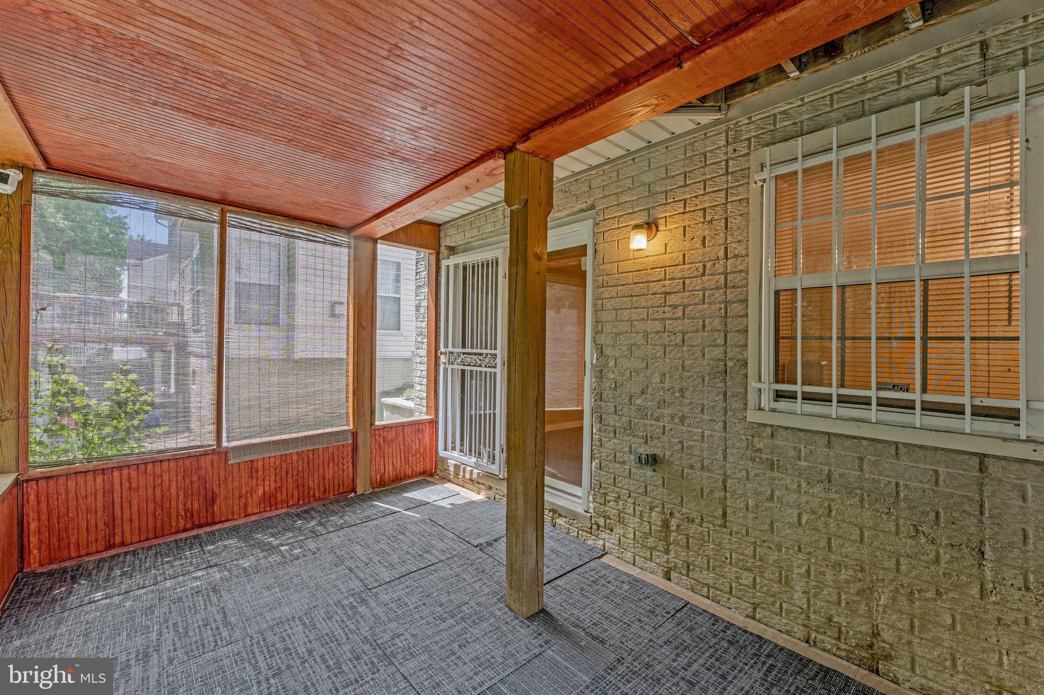 THOMPSON ESTATES - Residential