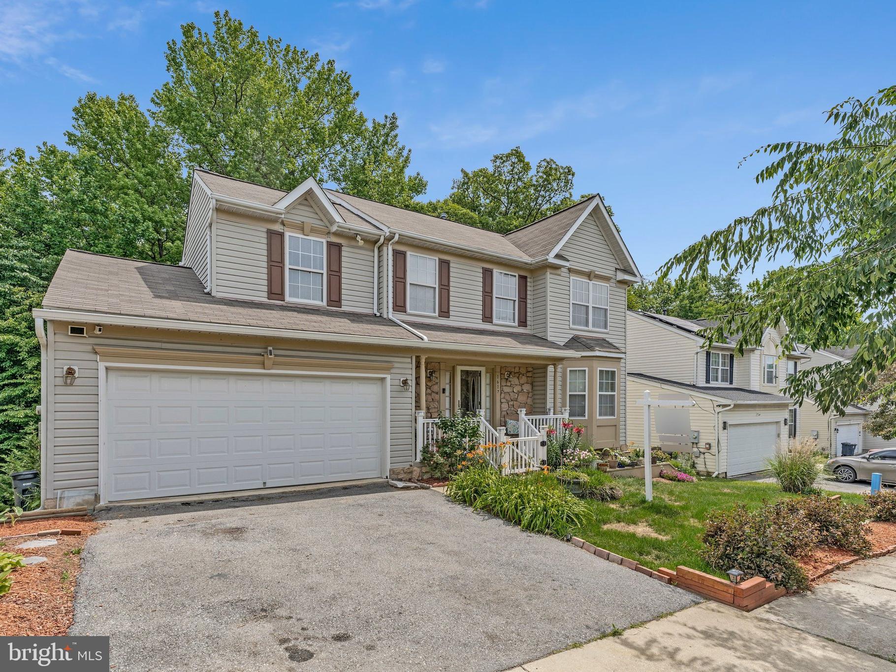 THOMPSON ESTATES - Residential