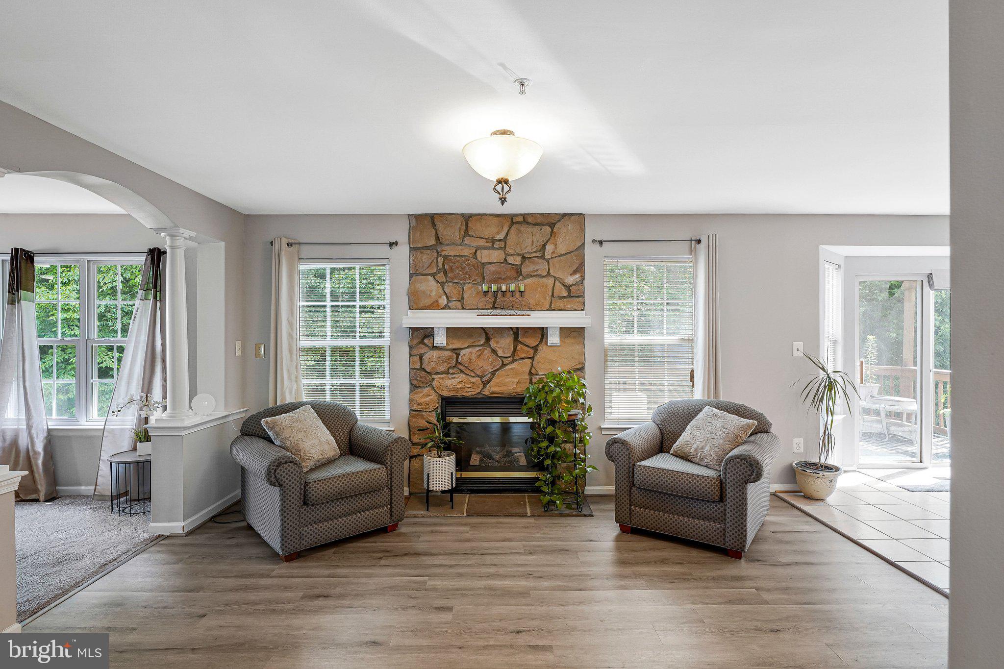 THOMPSON ESTATES - Residential