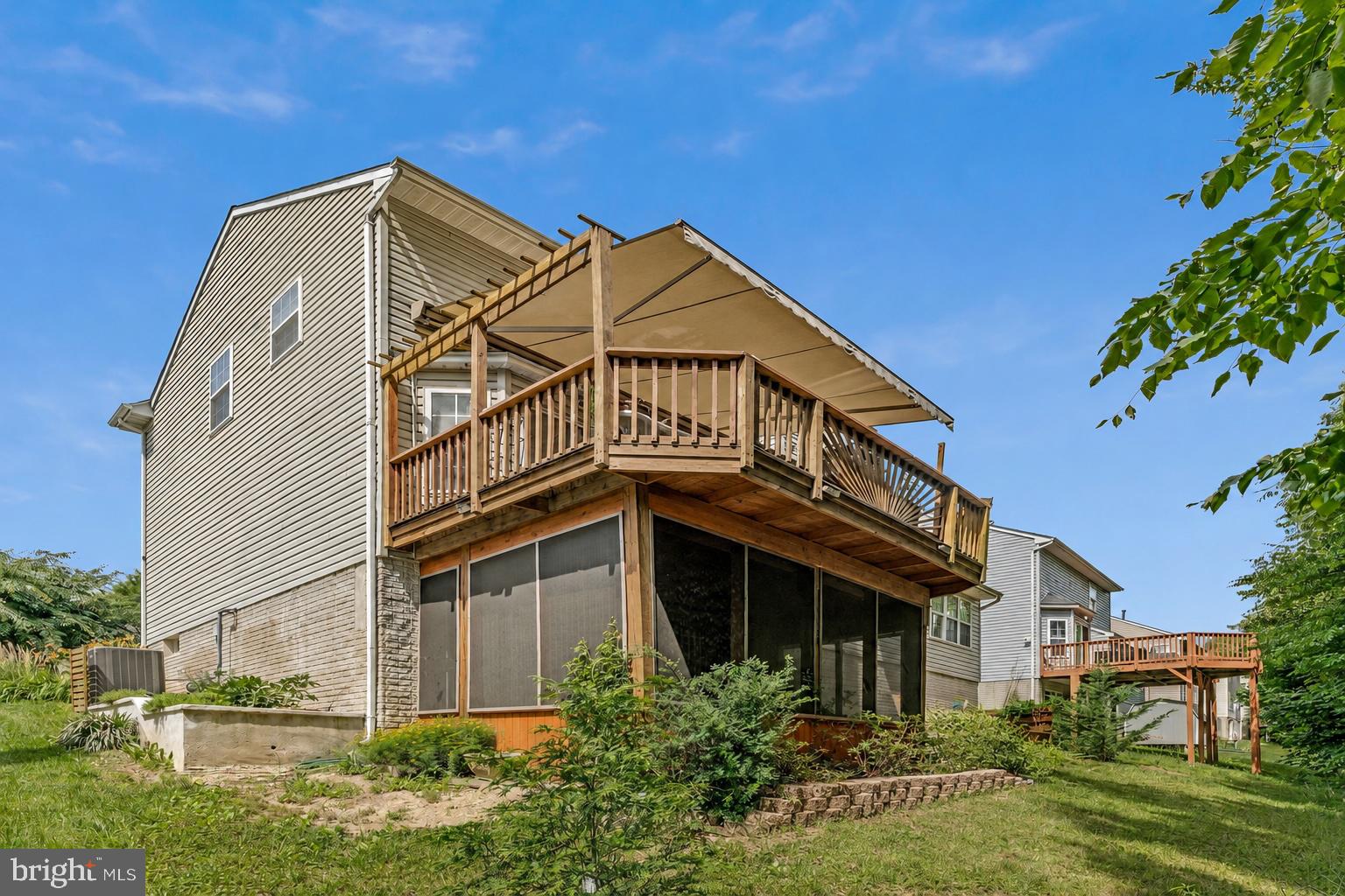 THOMPSON ESTATES - Residential