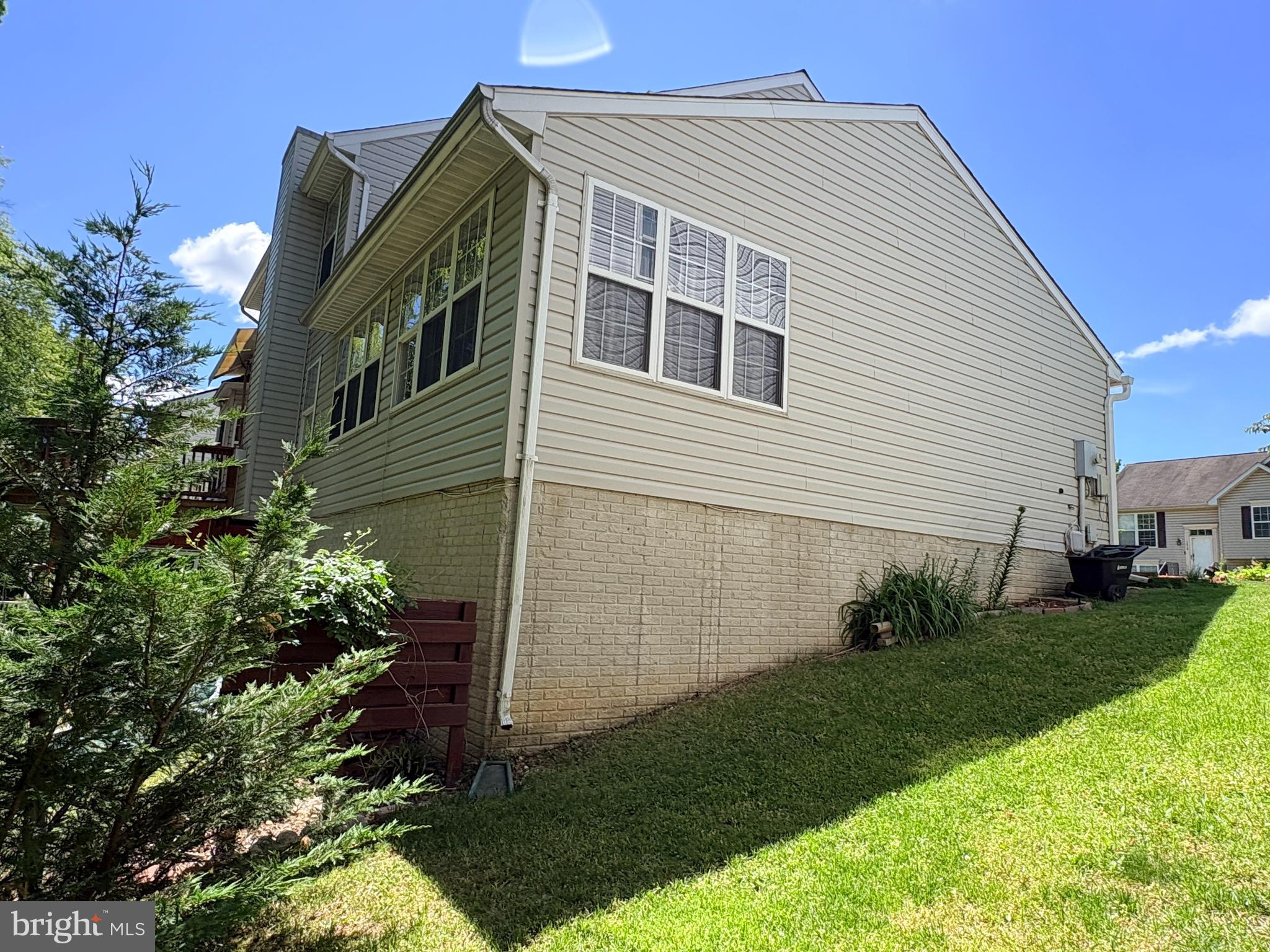 THOMPSON ESTATES - Residential