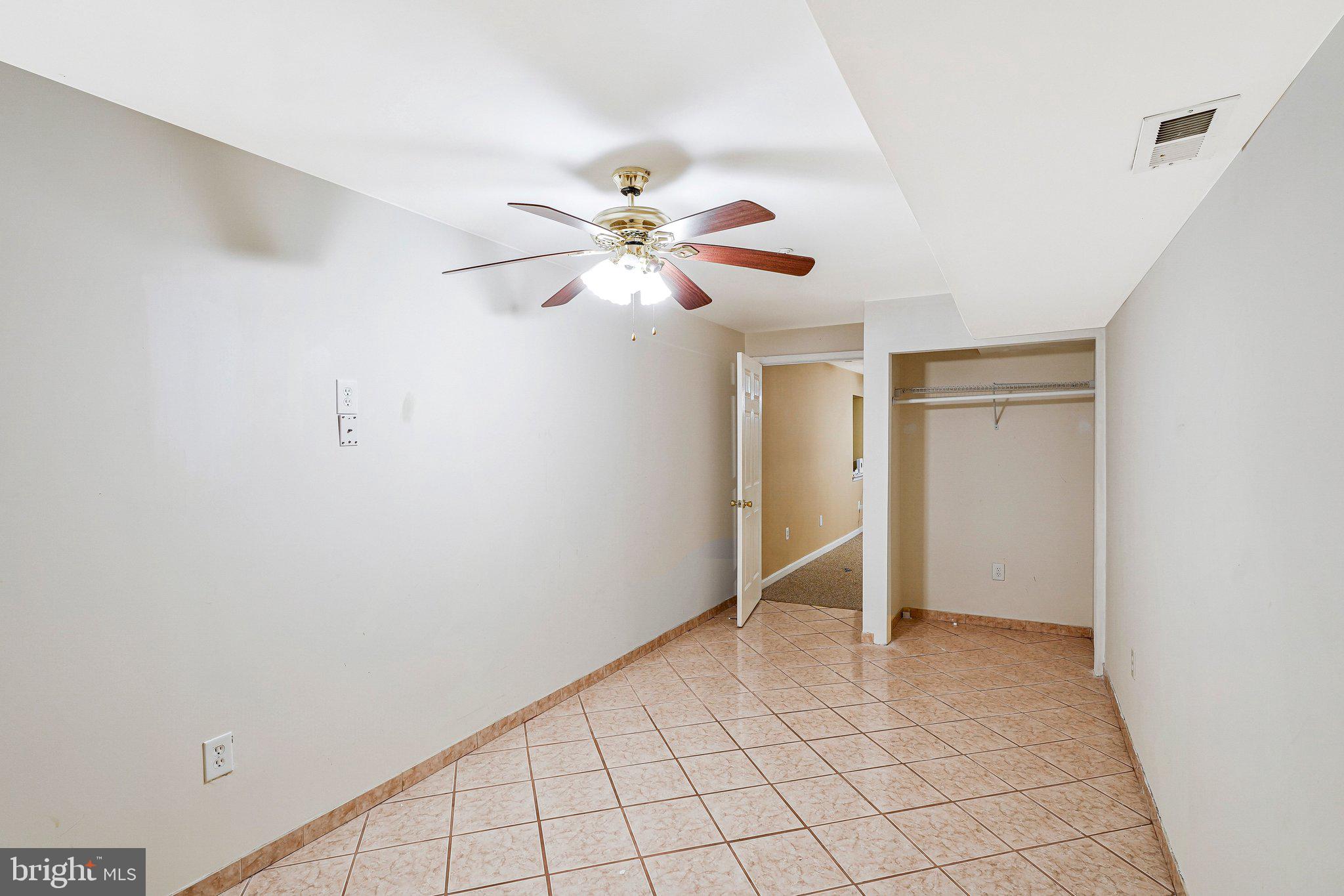THOMPSON ESTATES - Residential