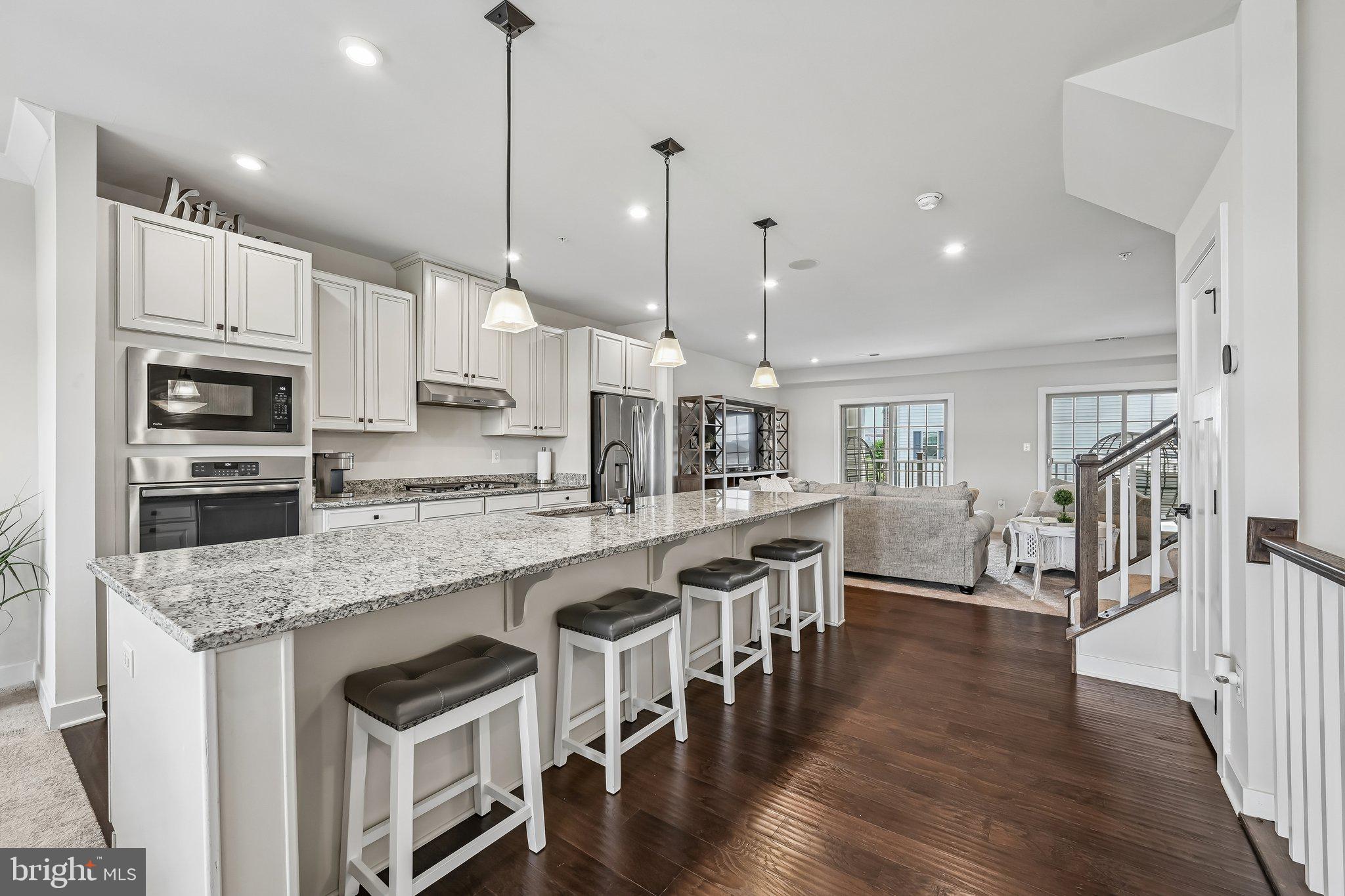 OAKDALE VILLAGE - Residential