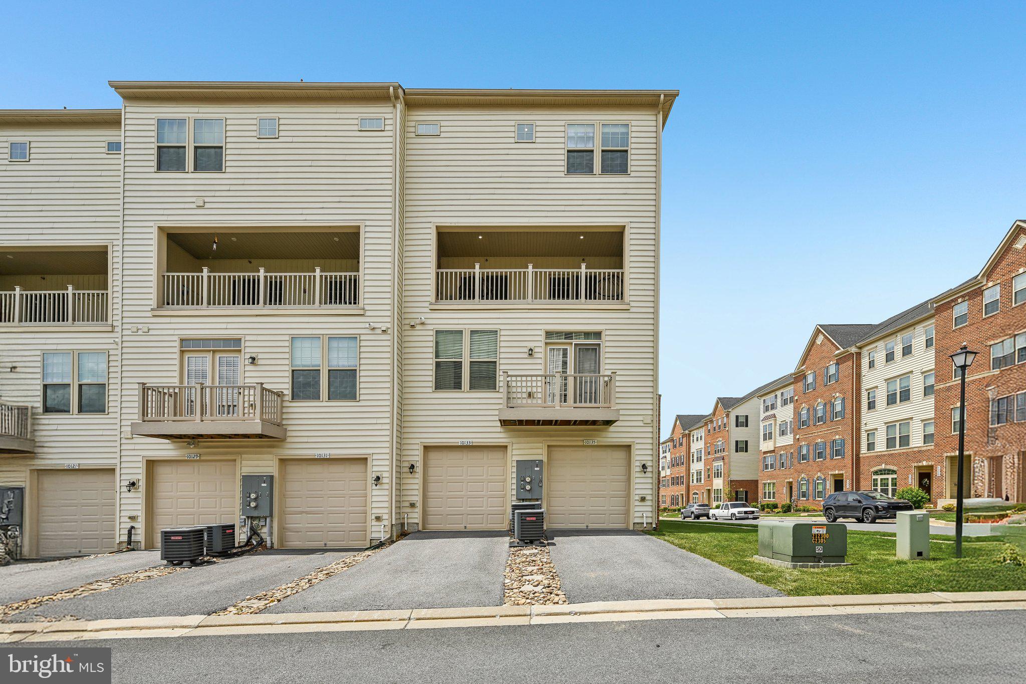 OAKDALE VILLAGE - Residential