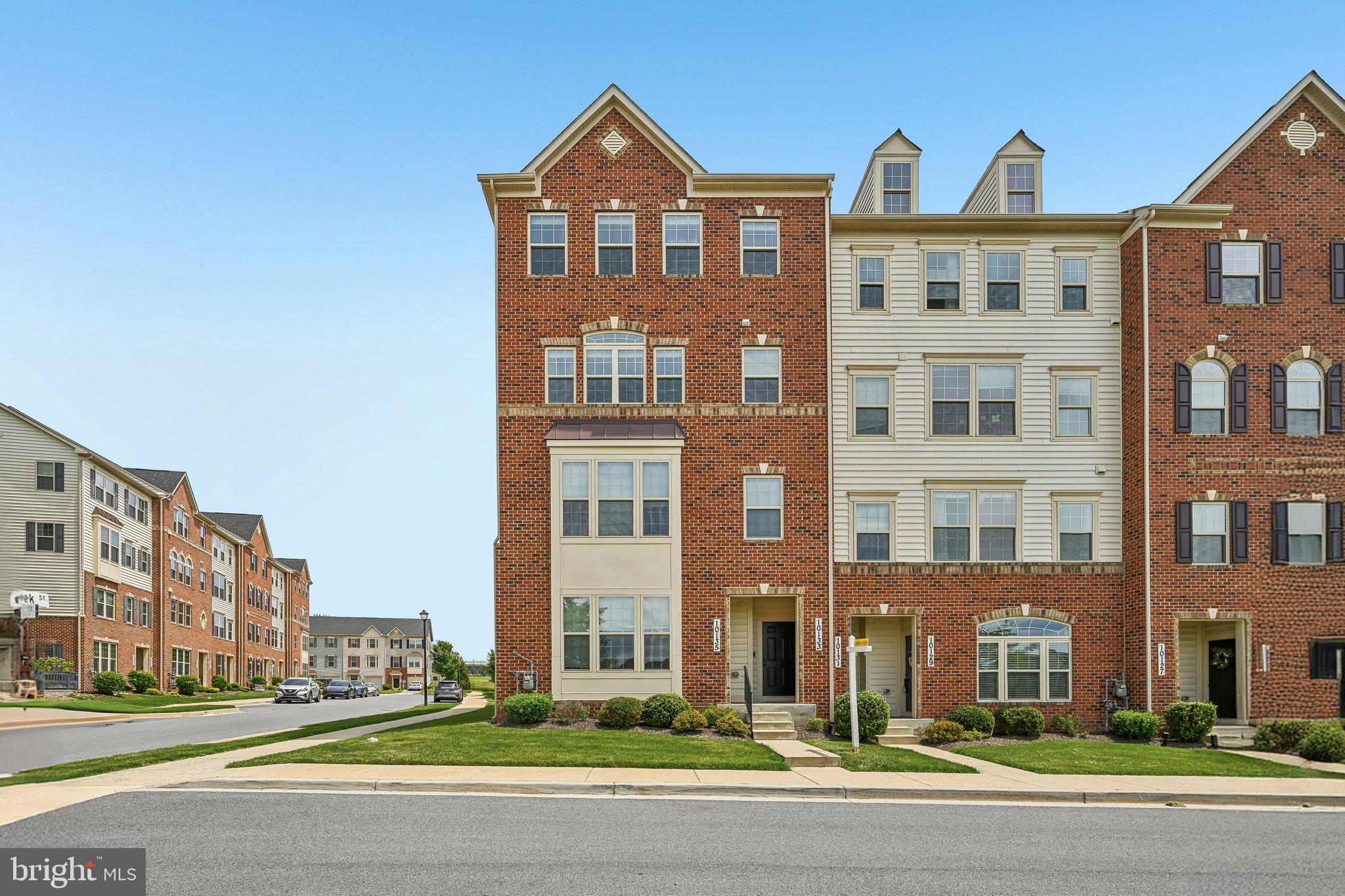OAKDALE VILLAGE - Residential